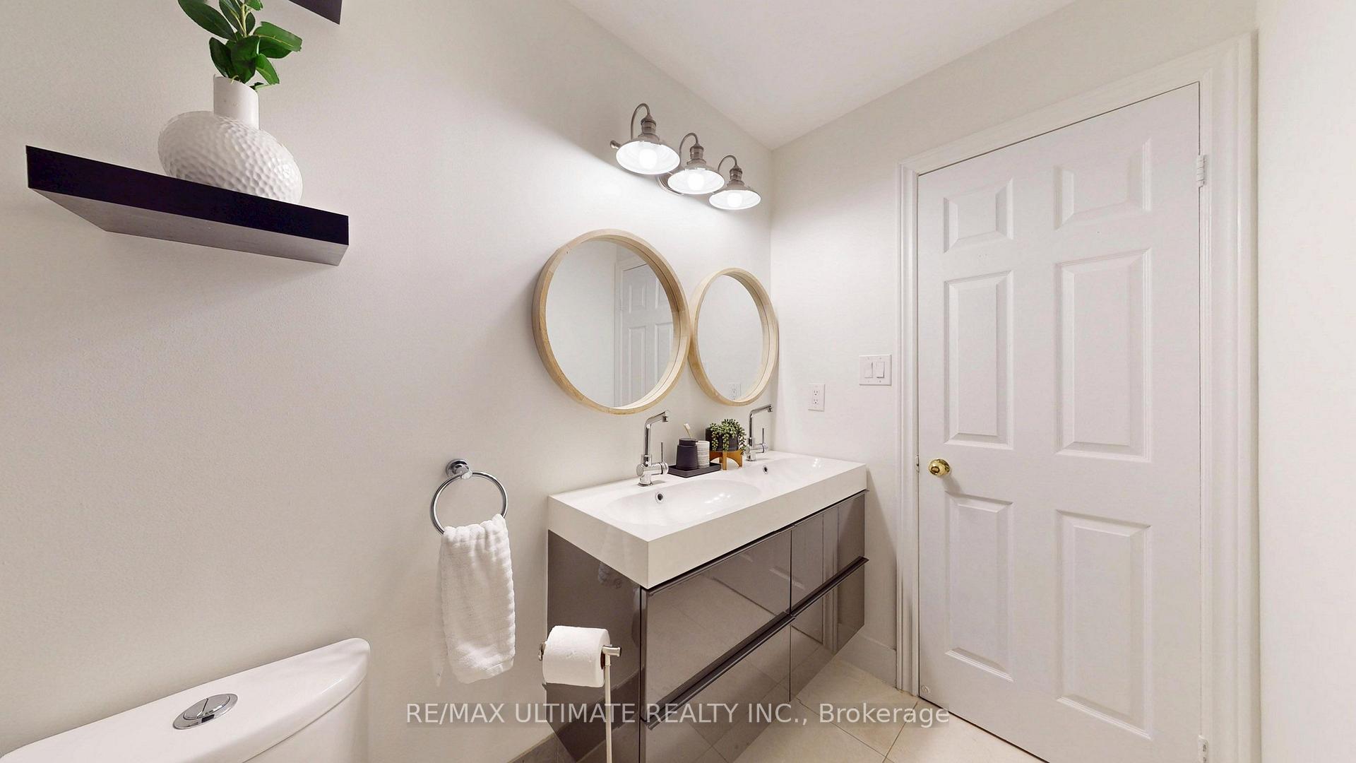 Photo 43 of 131 Foxchase Avenue, Vaughan, East Woodbridge — HOMEH