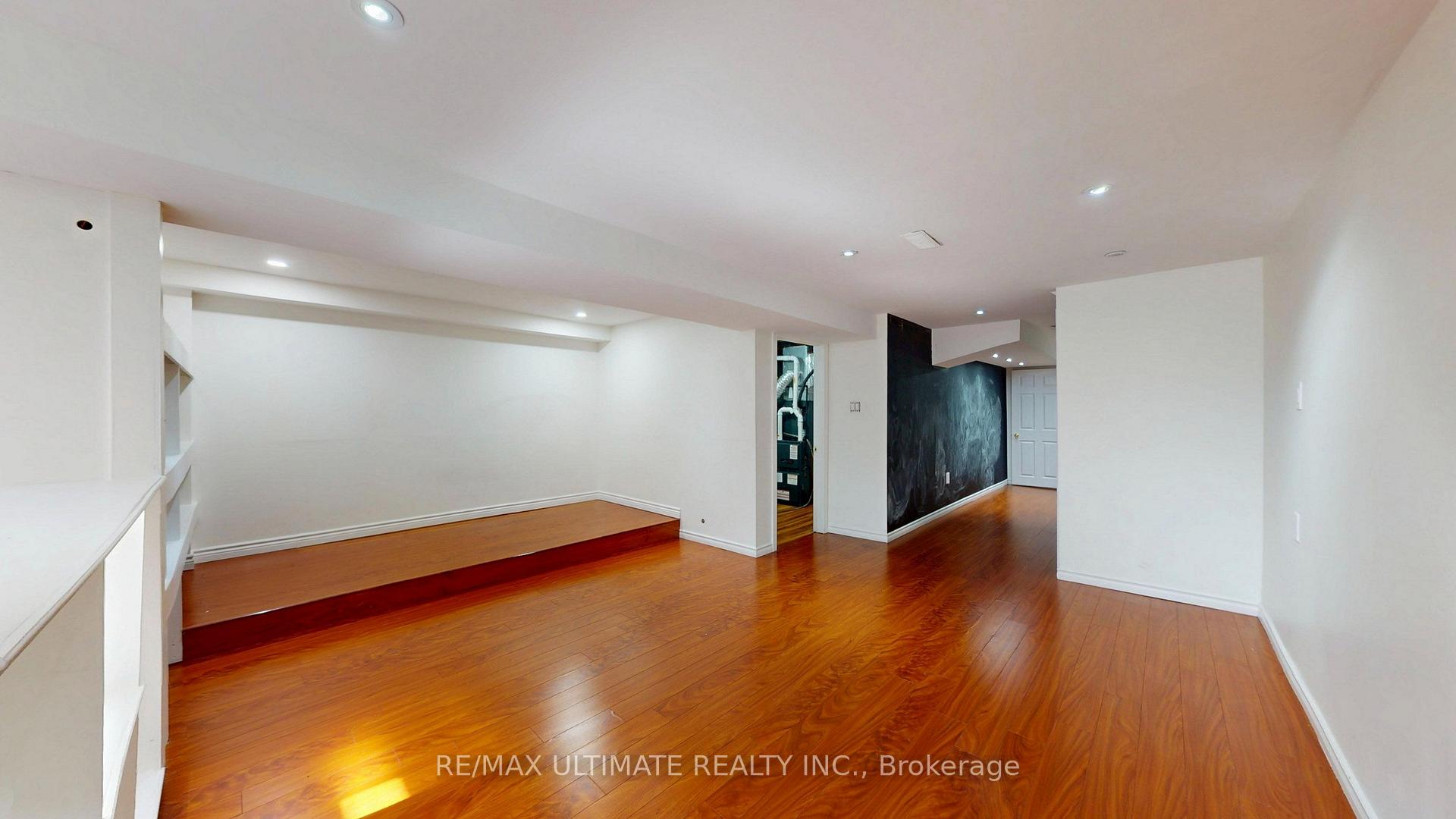 Photo 48 of 131 Foxchase Avenue, Vaughan, East Woodbridge — HOMEH