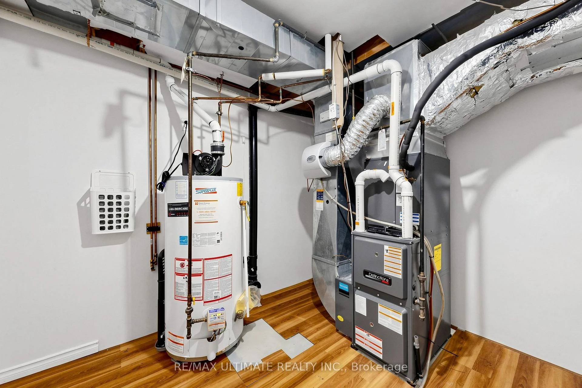 Photo 16 of 131 Foxchase Avenue, Vaughan, East Woodbridge — HOMEH