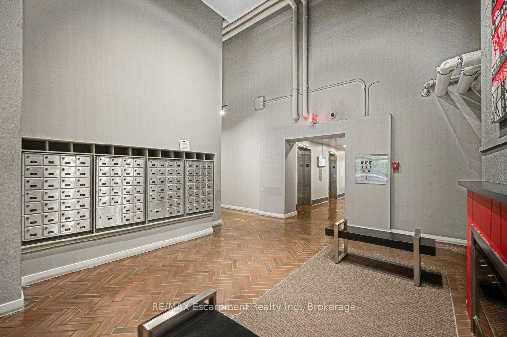 Photo 5 of Unit 107, 66 Bay Street S, Hamilton, Durand — HOMEH