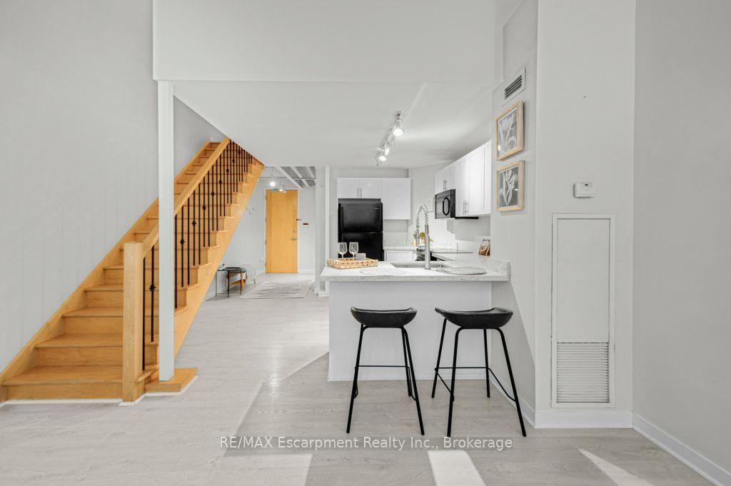 Photo 13 of Unit 107, 66 Bay Street S, Hamilton, Durand — HOMEH