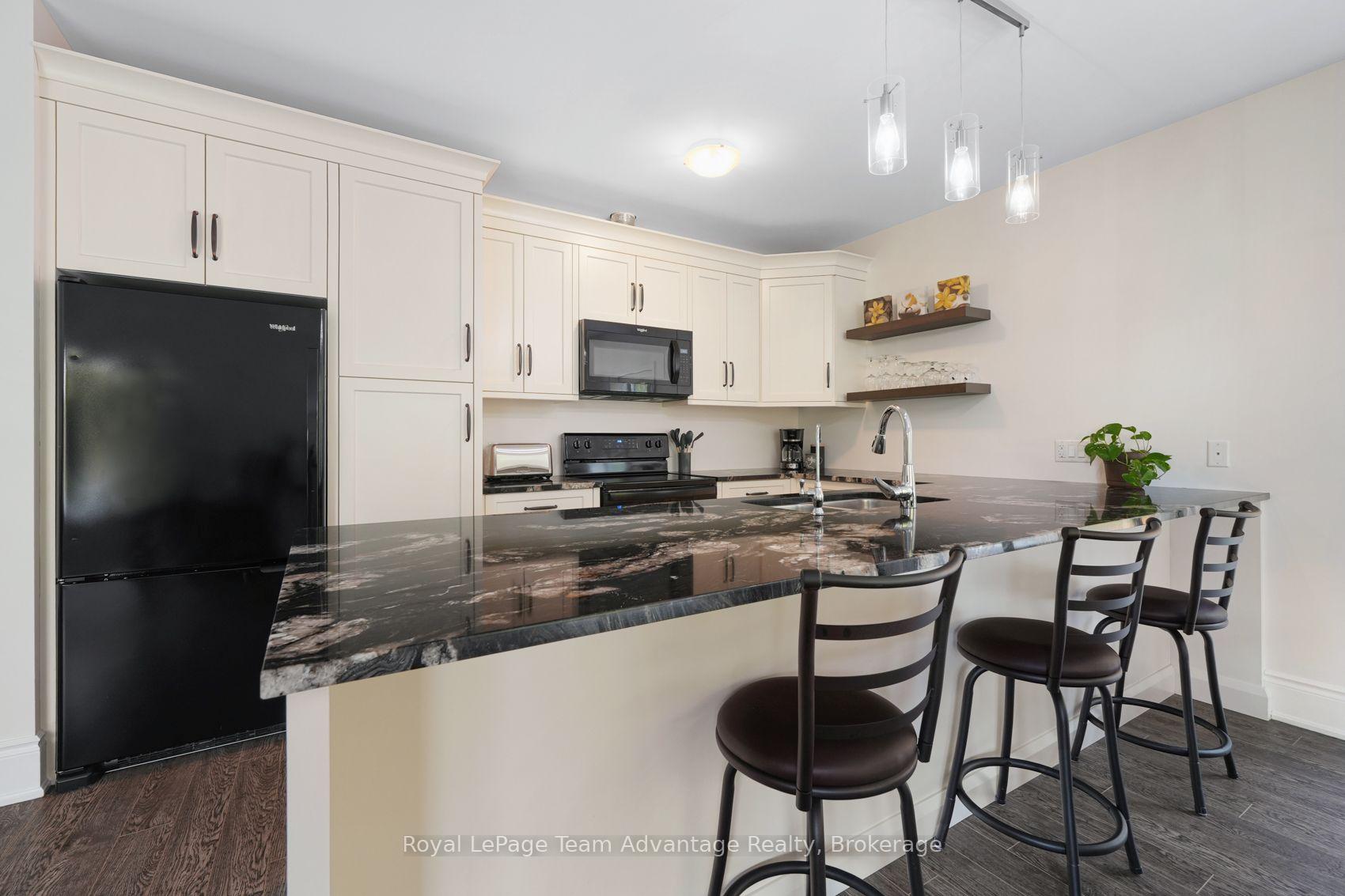Photo 11 of Unit 303, 11B Salt Dock Road, Parry Sound — HOMEH