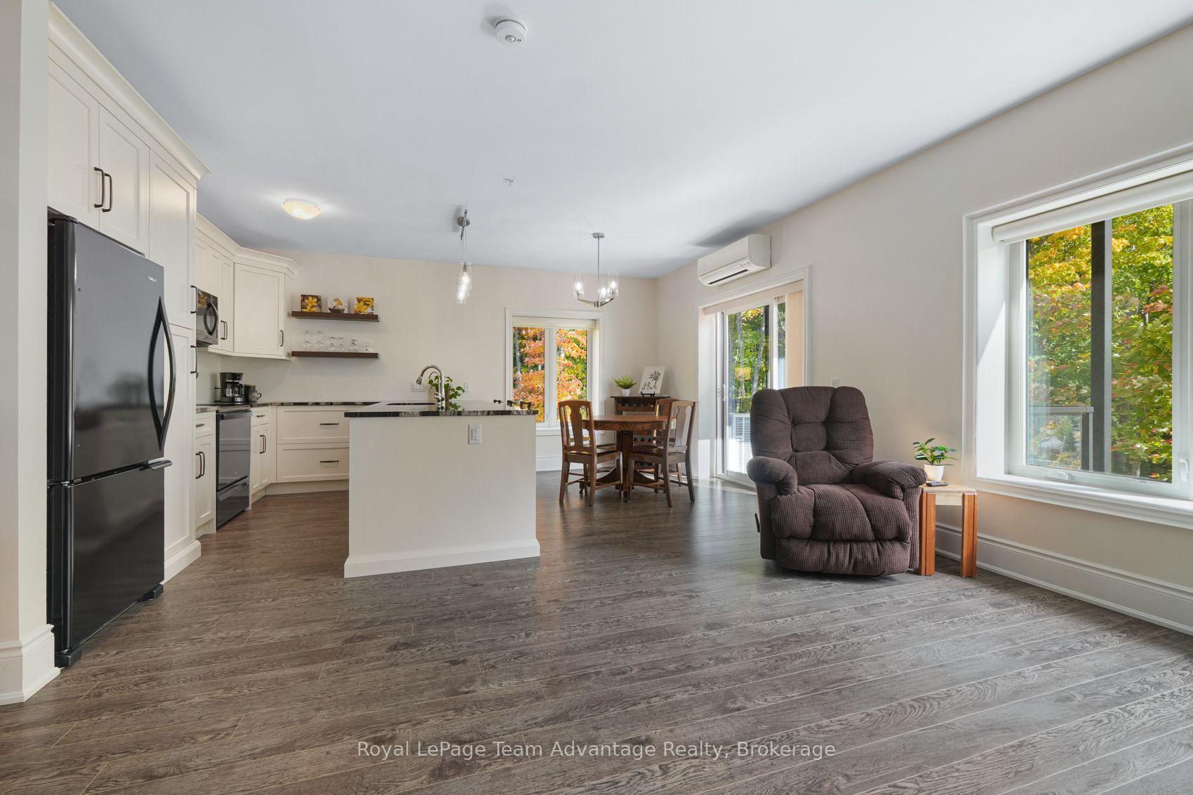 Photo 19 of Unit 303, 11B Salt Dock Road, Parry Sound — HOMEH