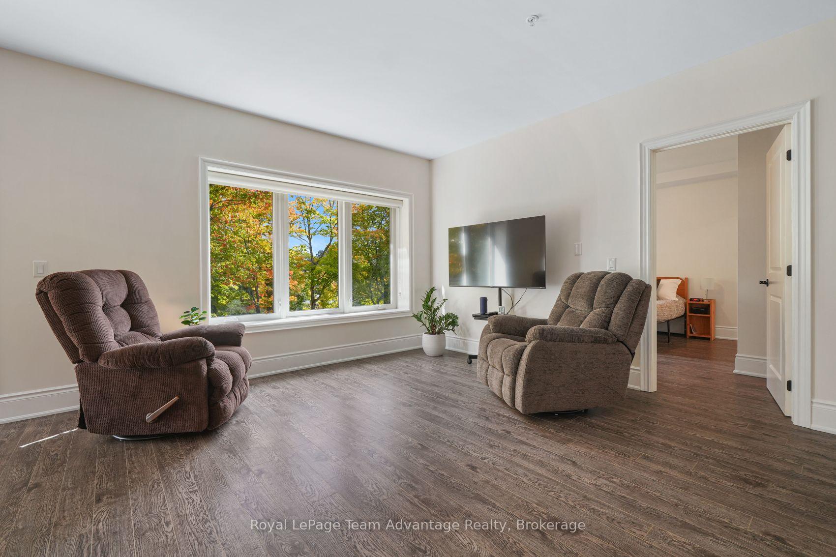Photo 20 of Unit 303, 11B Salt Dock Road, Parry Sound — HOMEH