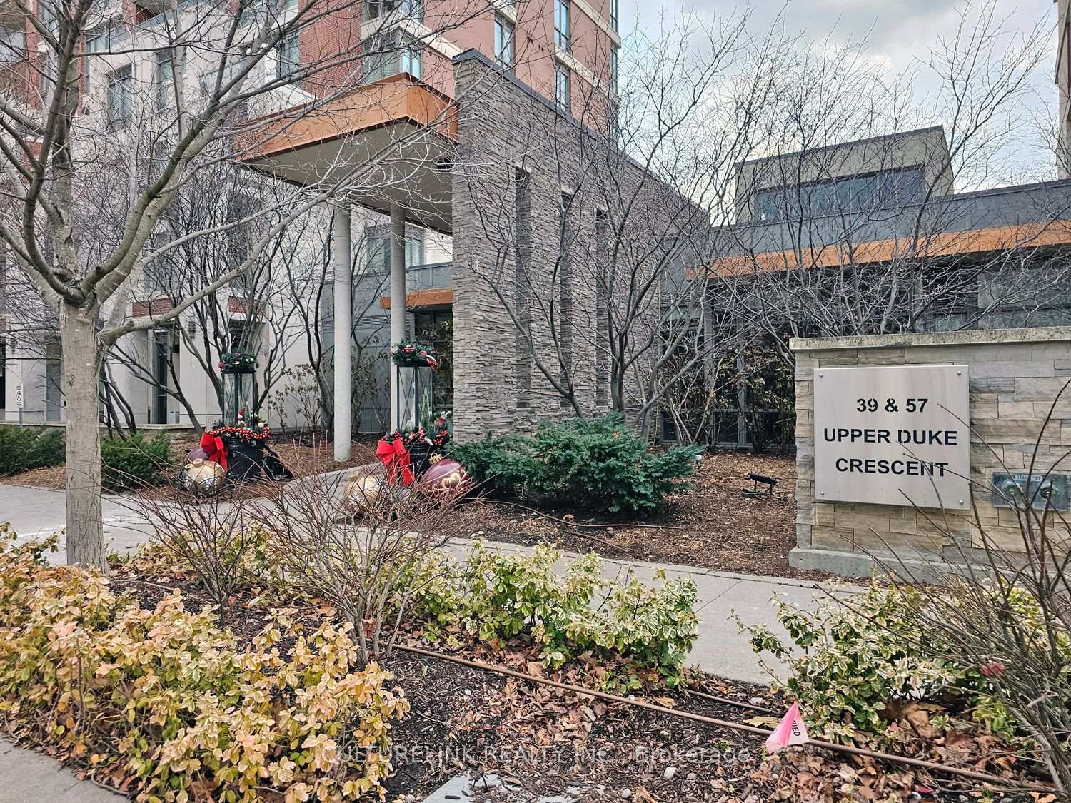 Photo 3 of Unit 607, 57 Upper Duke Crescent, Markham, Unionville — HOMEH