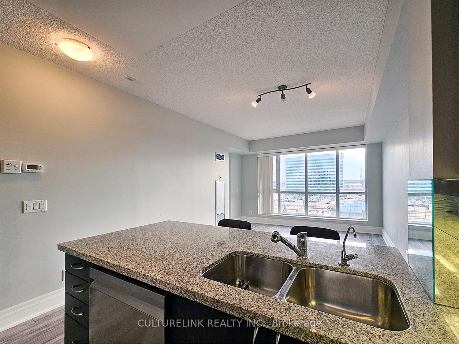 Photo 4 of Unit 607, 57 Upper Duke Crescent, Markham, Unionville — HOMEH
