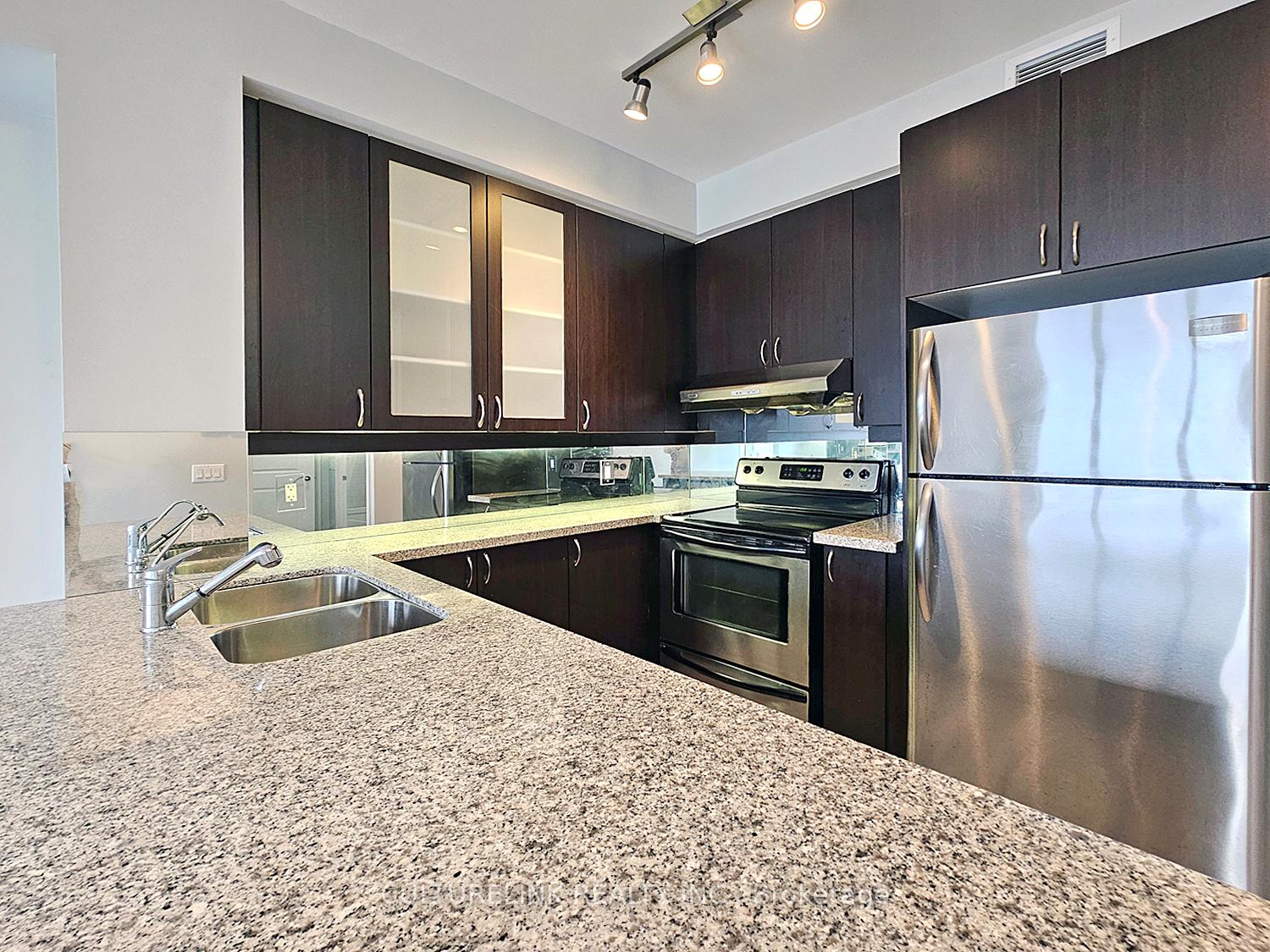 Photo 5 of Unit 607, 57 Upper Duke Crescent, Markham, Unionville — HOMEH