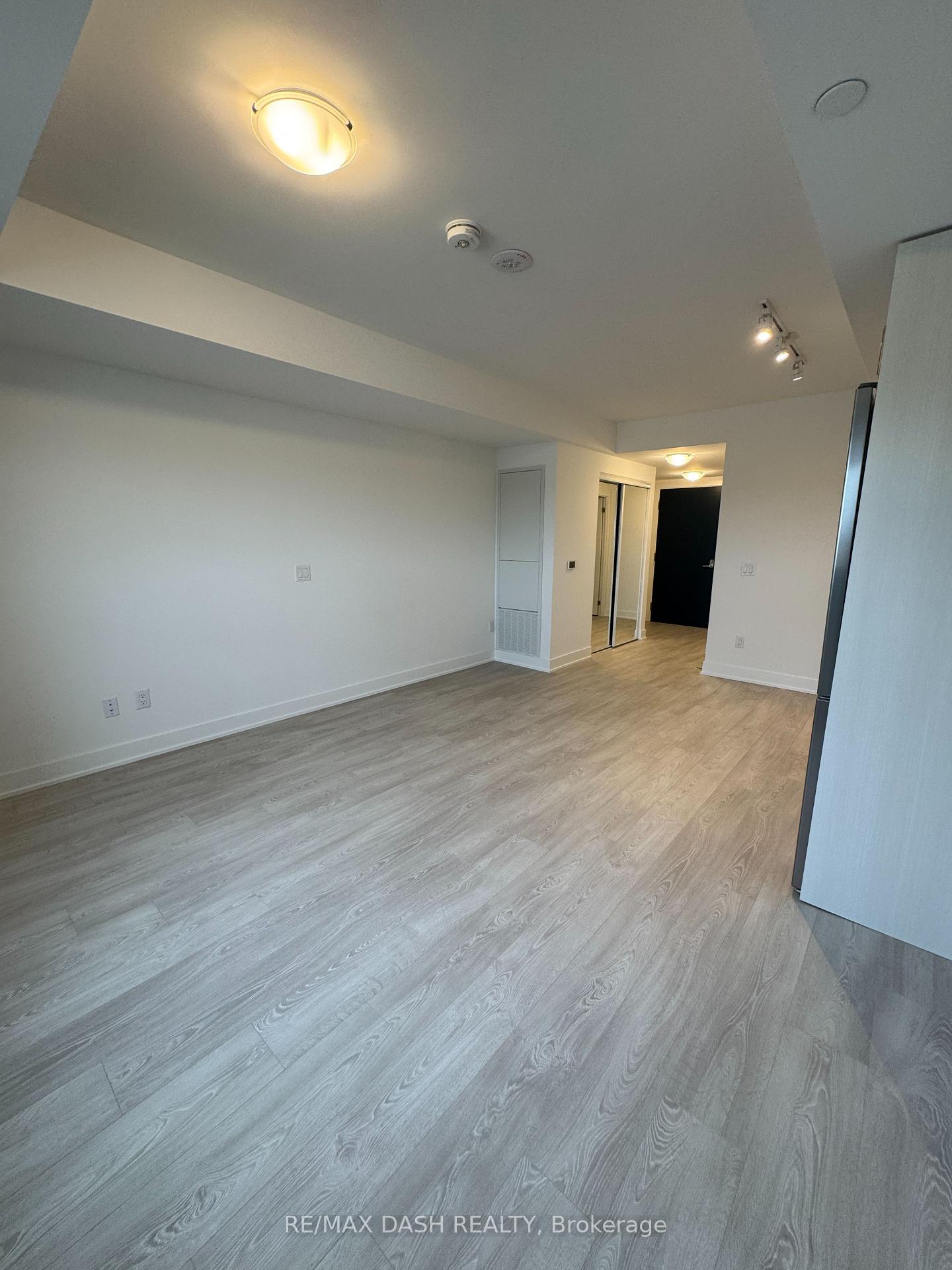 Photo 9 of Unit 1530, 2545 Simcoe Street N, Oshawa, Windfields — HOMEH