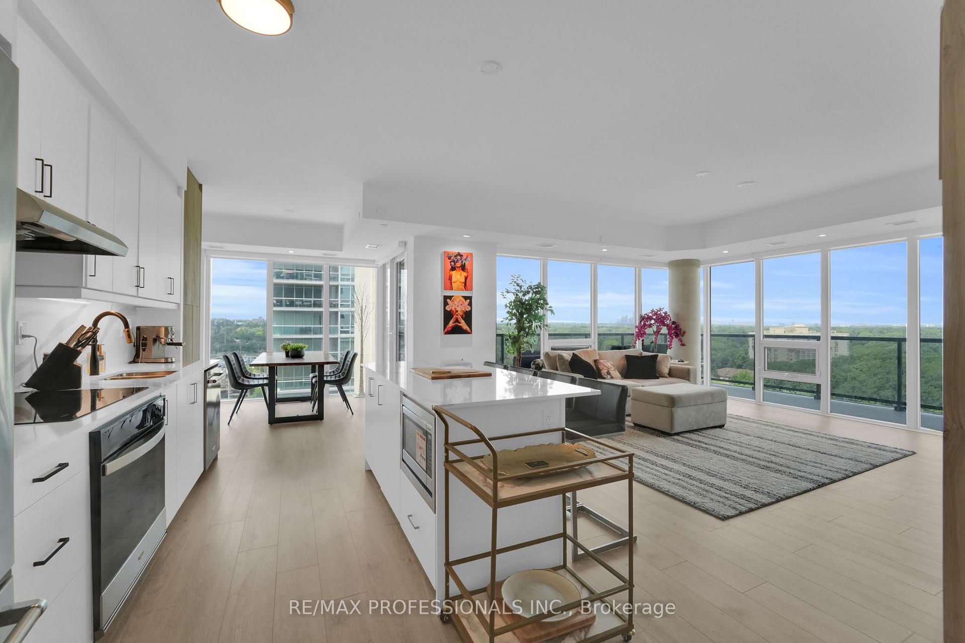 Photo of Unit 1402, 1035 Southdown Road
