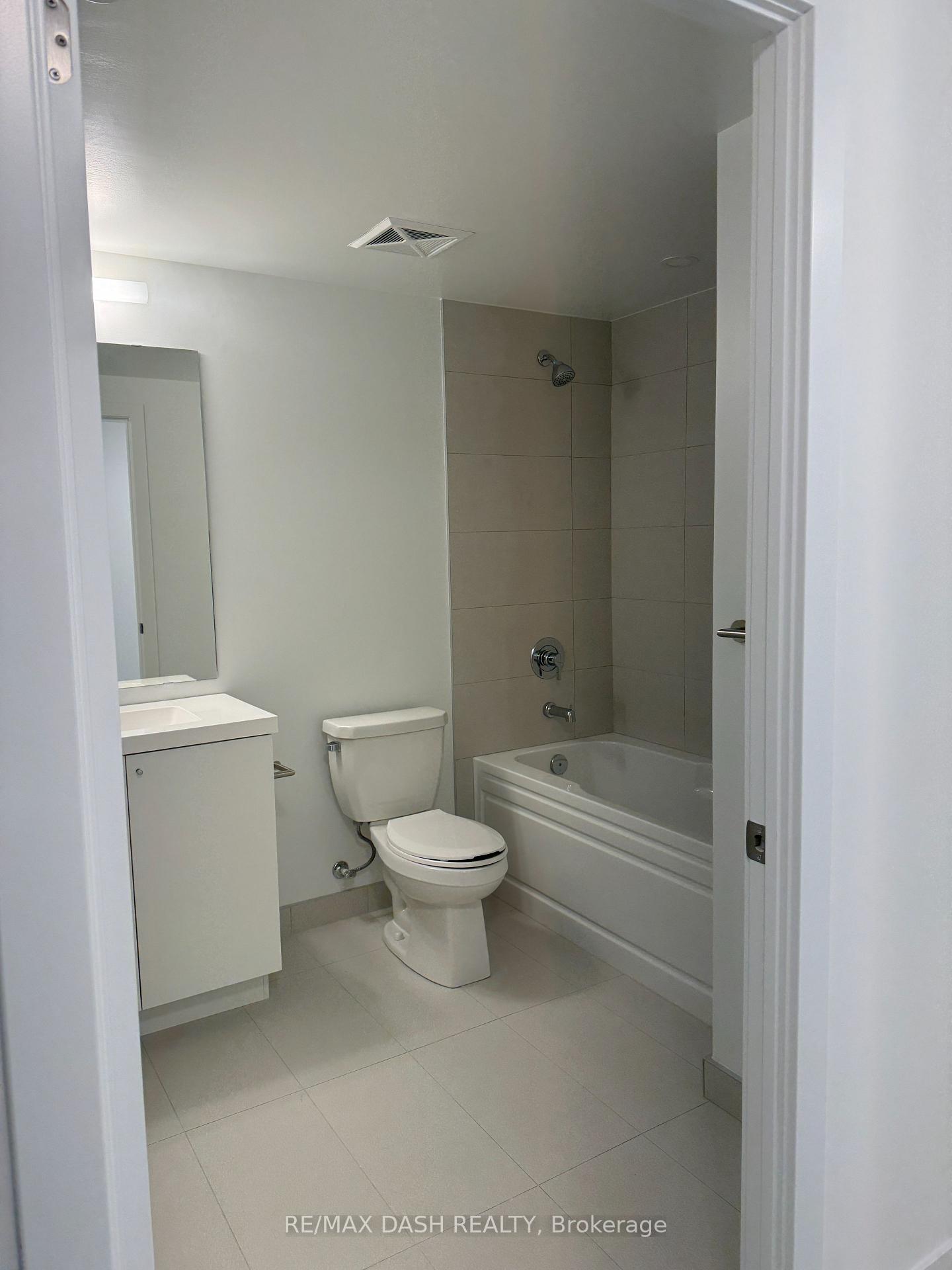 Photo 3 of Unit 1838, 2545 Simcoe Street N, Oshawa, Windfields — HOMEH