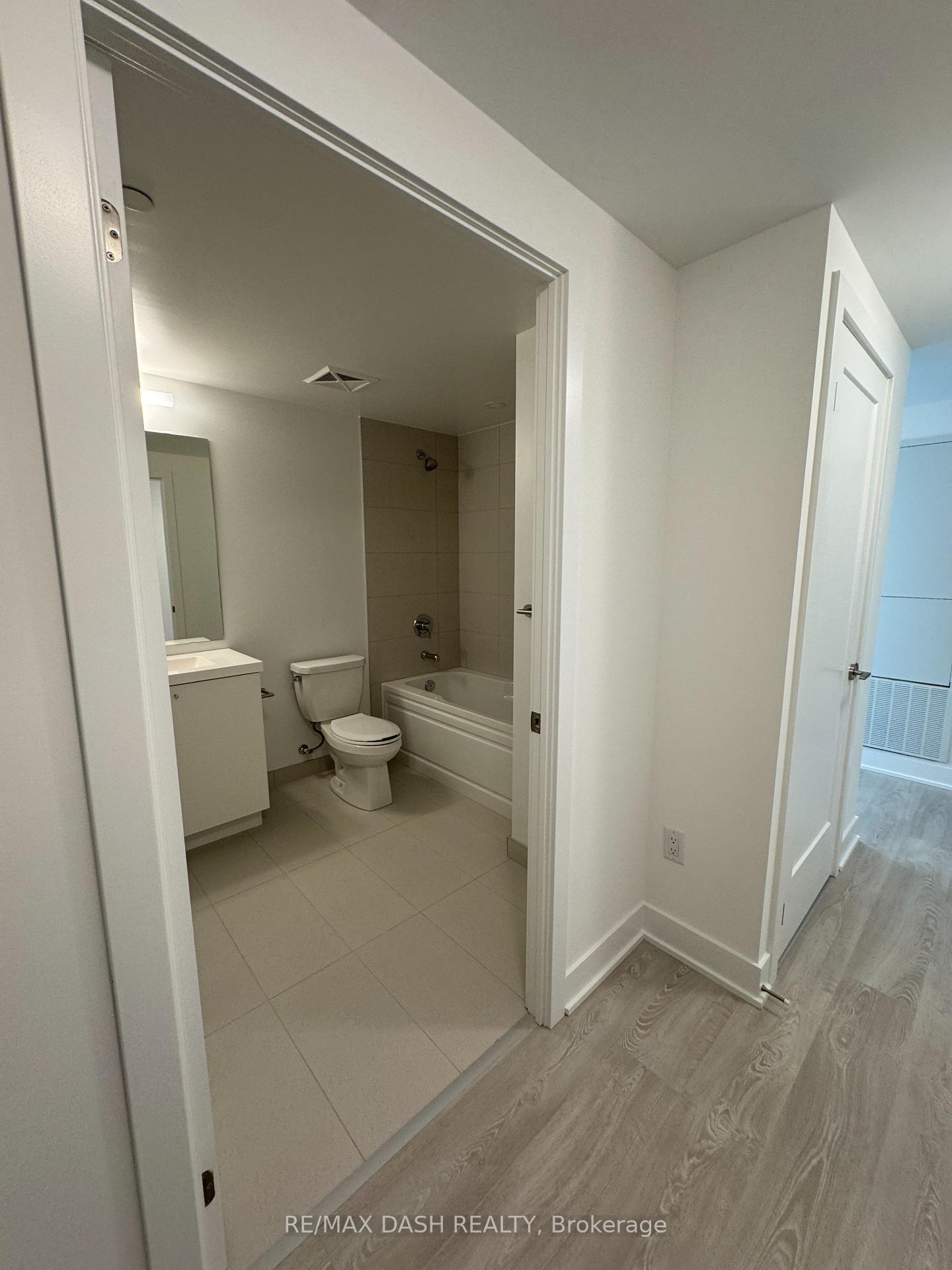 Photo 4 of Unit 1838, 2545 Simcoe Street N, Oshawa, Windfields — HOMEH