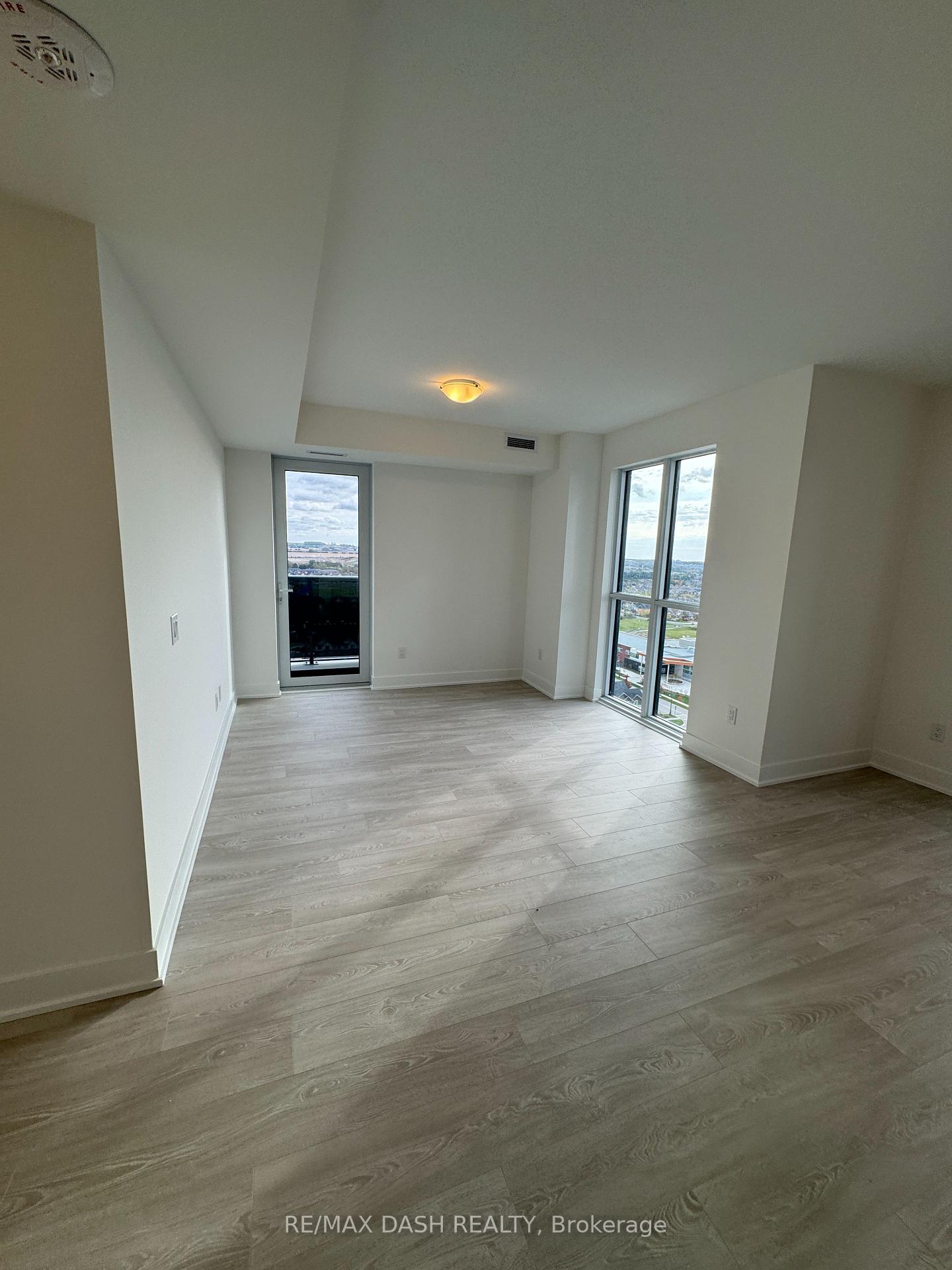 Photo 8 of Unit 1838, 2545 Simcoe Street N, Oshawa, Windfields — HOMEH