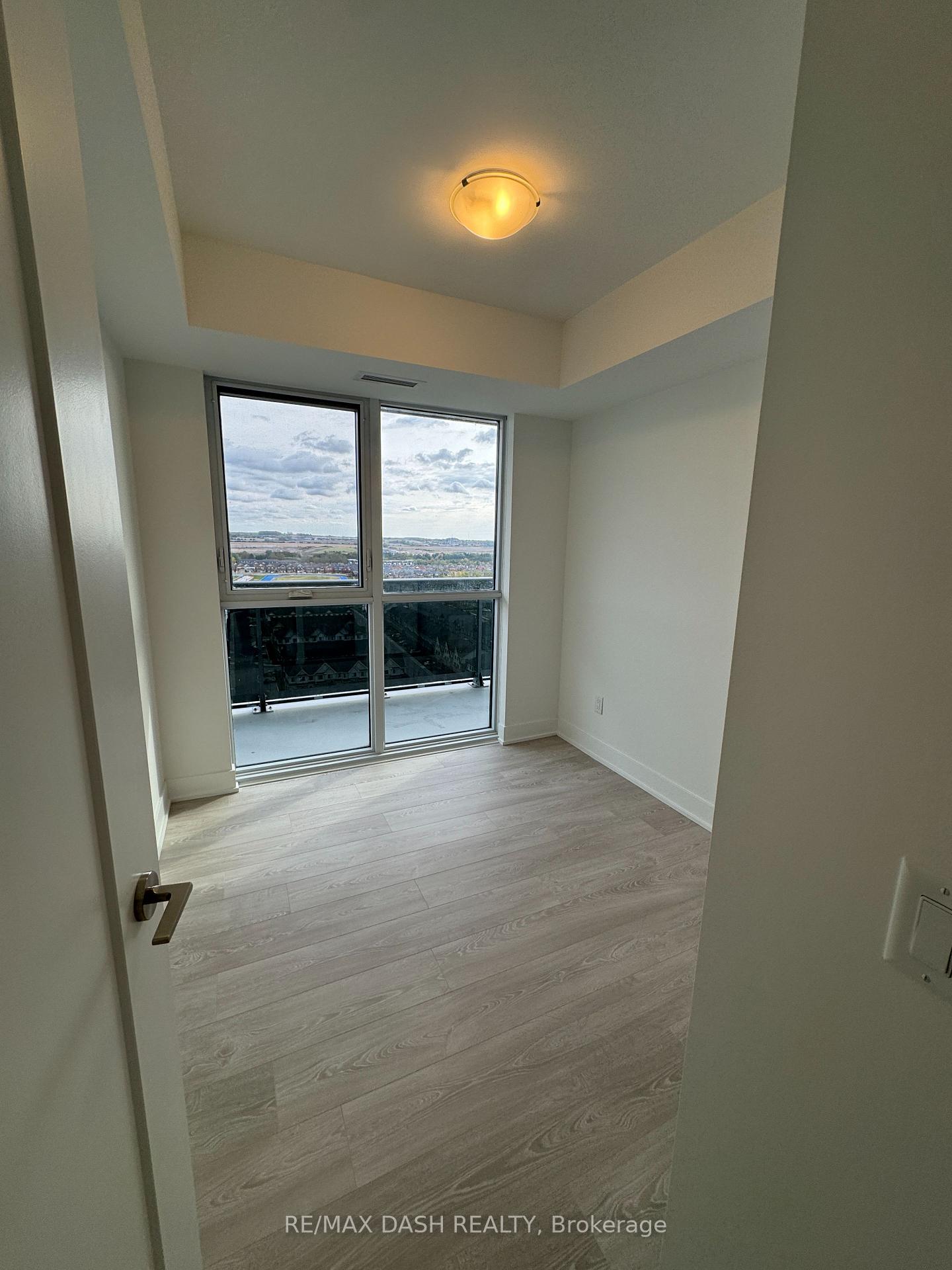 Photo 11 of Unit 1838, 2545 Simcoe Street N, Oshawa, Windfields — HOMEH