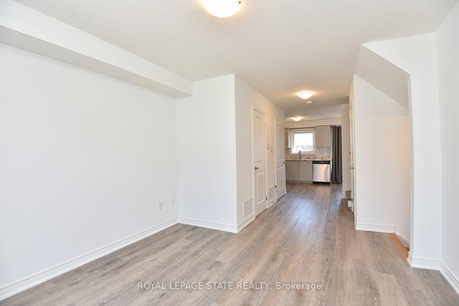 Photo 6 of 19 Radison Lane, Hamilton, McQuesten — HOMEH