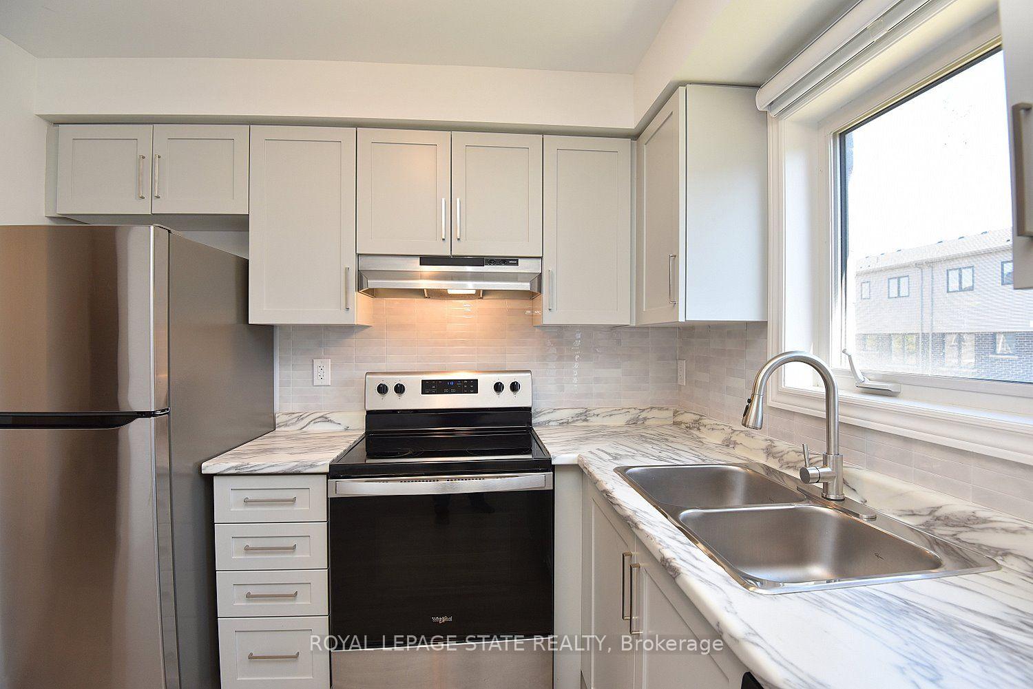 Photo 14 of 19 Radison Lane, Hamilton, McQuesten — HOMEH