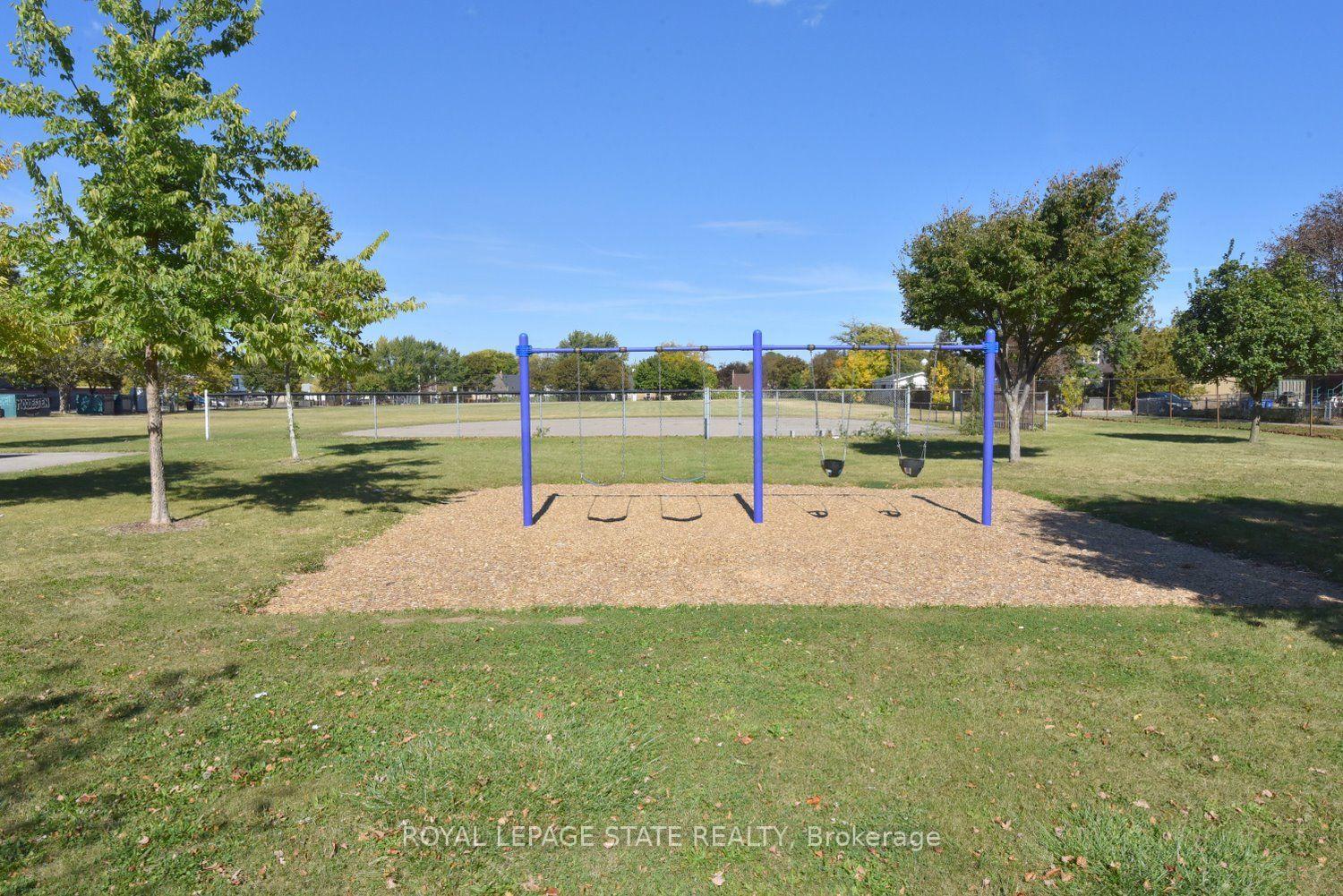 Photo 50 of 19 Radison Lane, Hamilton, McQuesten — HOMEH