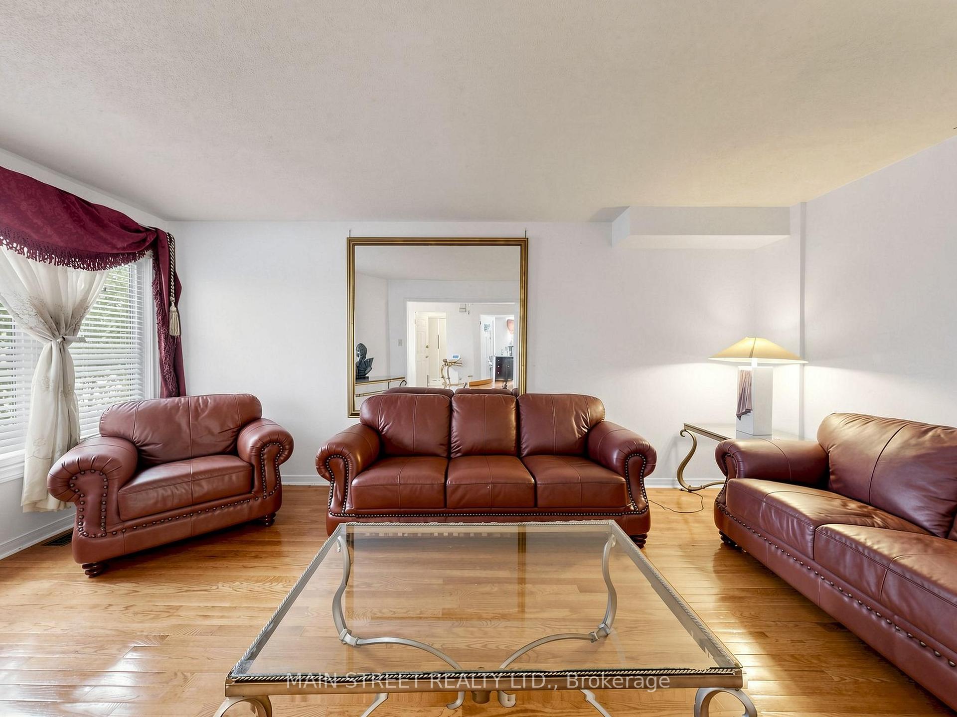 Photo 4 of 2441 Willowburne Drive, Mississauga, Central Erin Mills — HOMEH