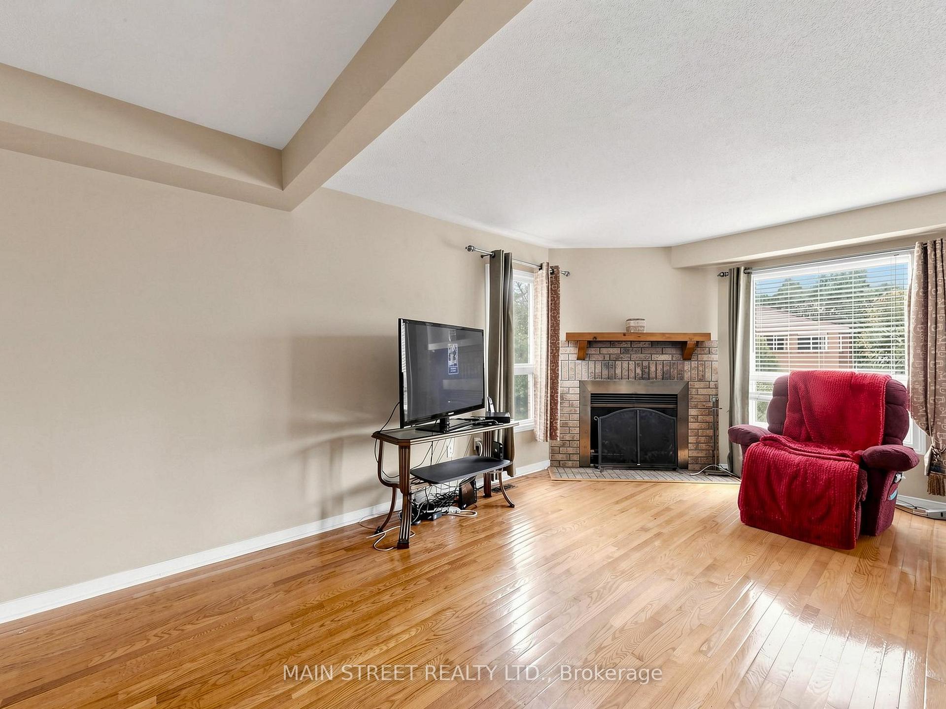 Photo 13 of 2441 Willowburne Drive, Mississauga, Central Erin Mills — HOMEH
