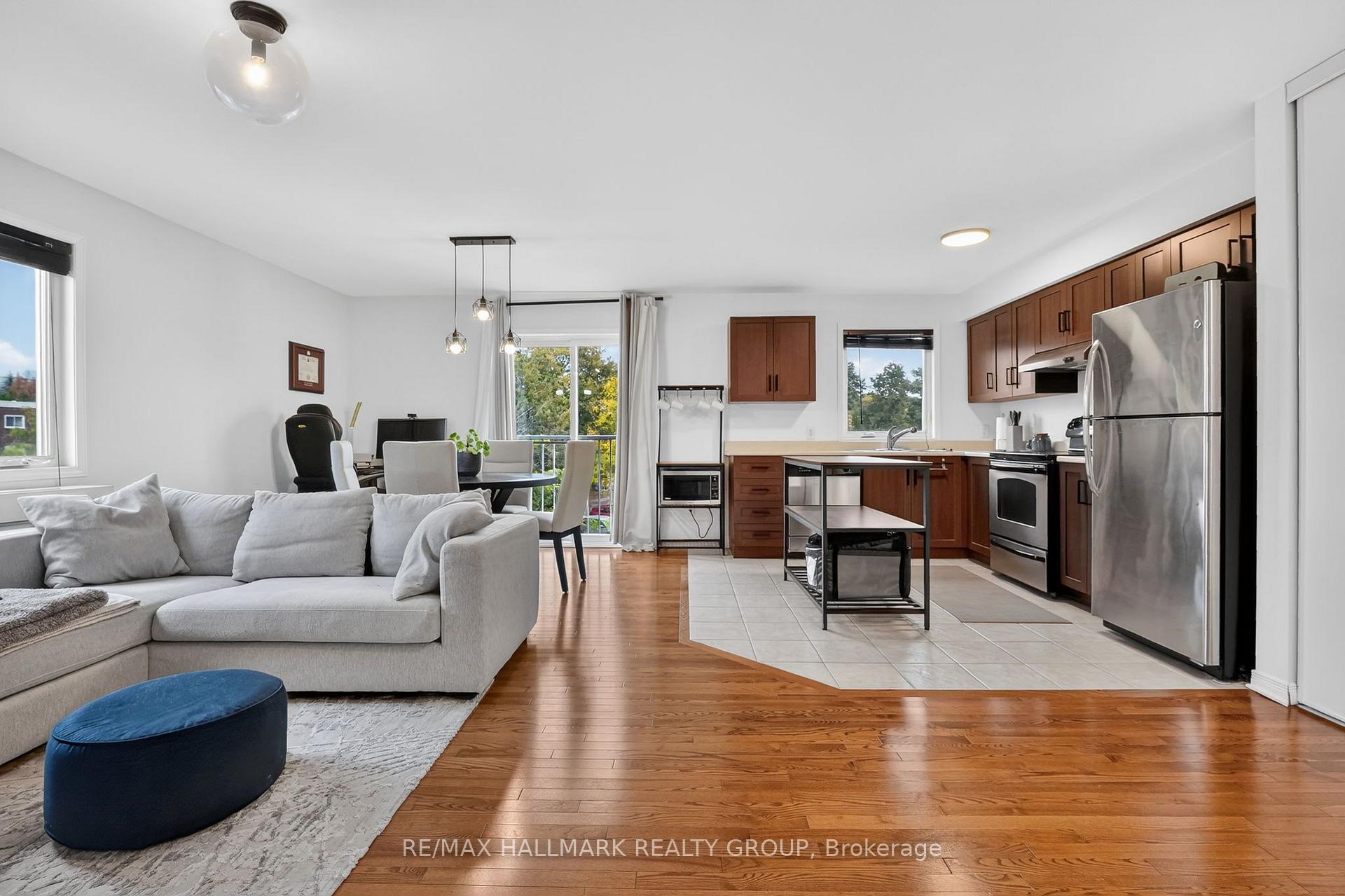 Photo 11 of Unit 304, 646 Cummings Avenue, Ottawa, Castle Heights/Rideau High — HOMEH