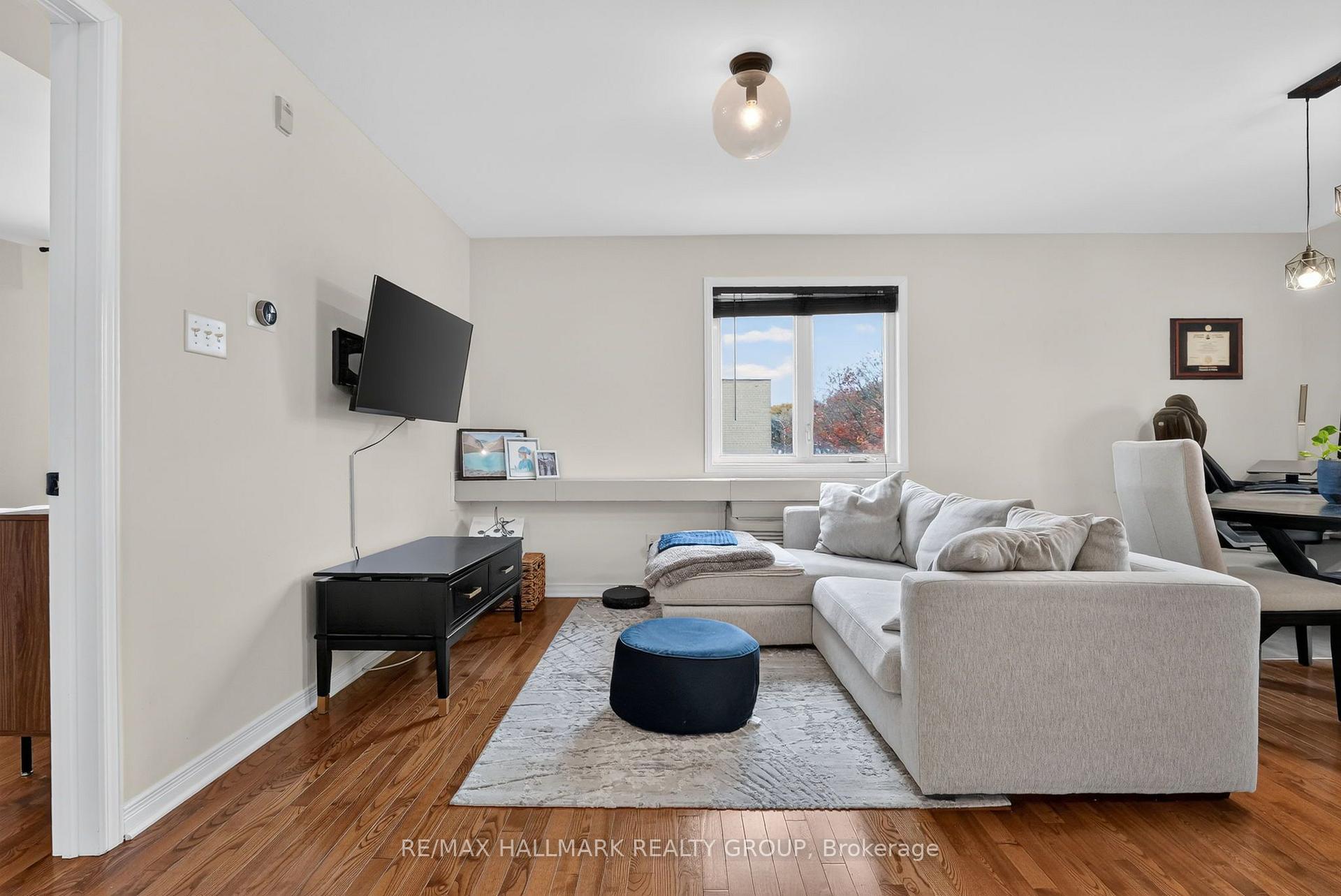 Photo 13 of Unit 304, 646 Cummings Avenue, Ottawa, Castle Heights/Rideau High — HOMEH