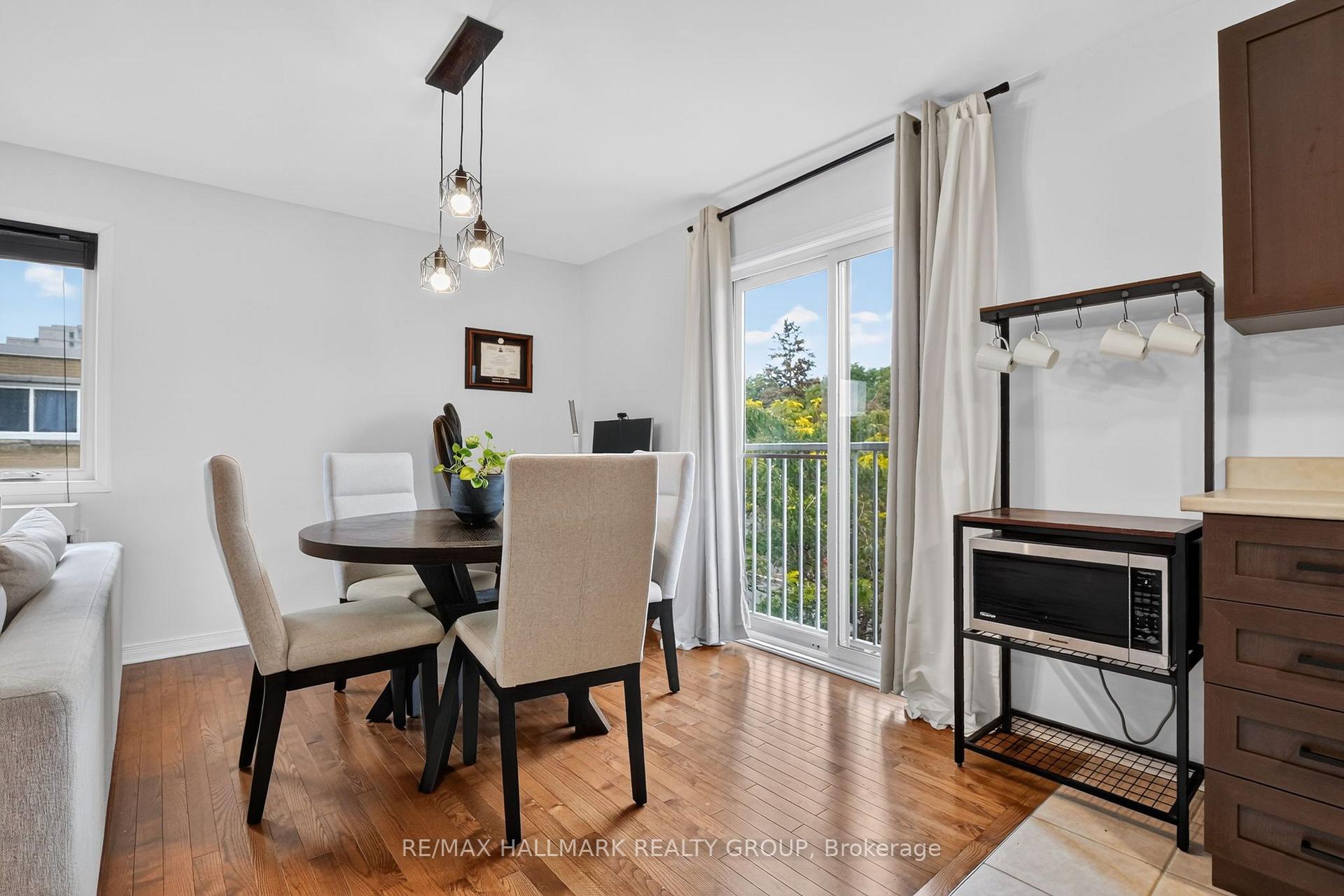 Photo 15 of Unit 304, 646 Cummings Avenue, Ottawa, Castle Heights/Rideau High — HOMEH