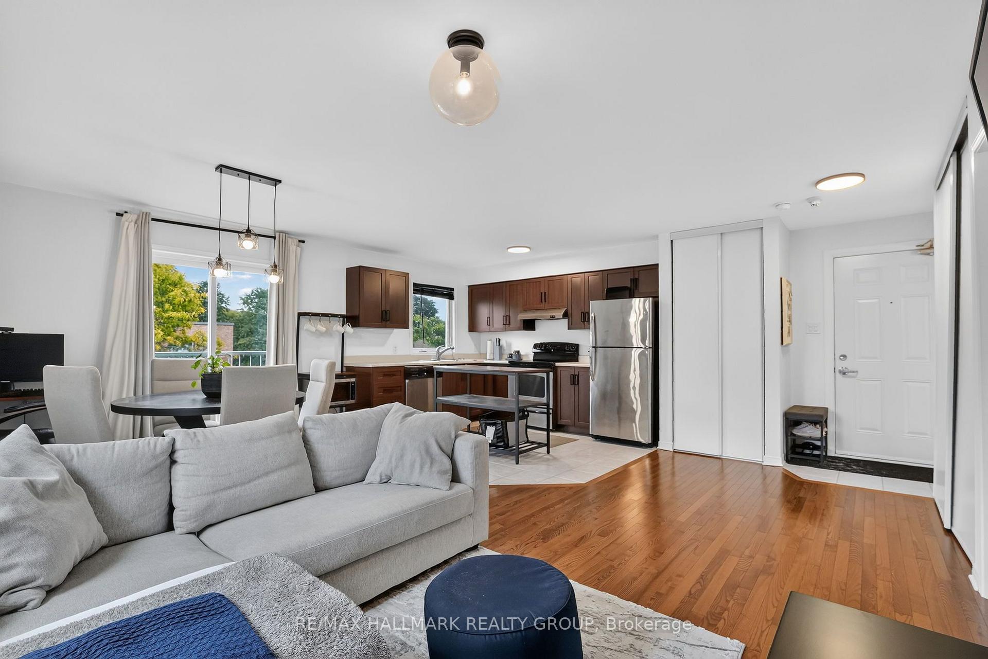 Photo 16 of Unit 304, 646 Cummings Avenue, Ottawa, Castle Heights/Rideau High — HOMEH