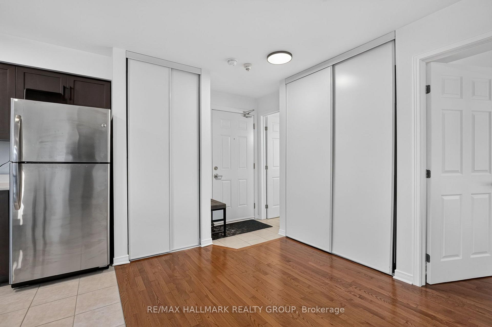 Photo 17 of Unit 304, 646 Cummings Avenue, Ottawa, Castle Heights/Rideau High — HOMEH