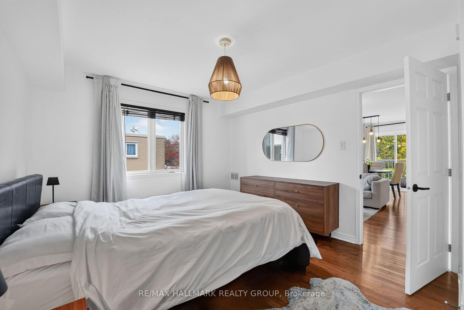 Photo 21 of Unit 304, 646 Cummings Avenue, Ottawa, Castle Heights/Rideau High — HOMEH