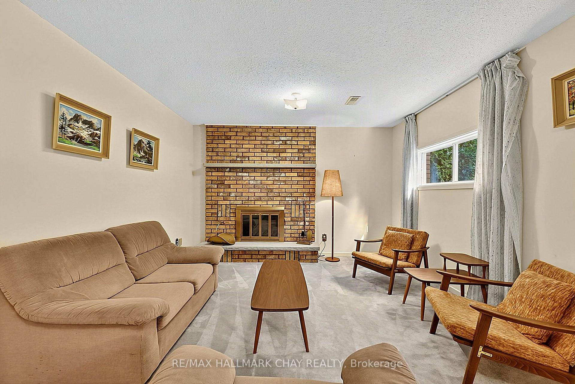 Photo 20 of 4 Binnie Drive, Springwater, Minesing — HOMEH