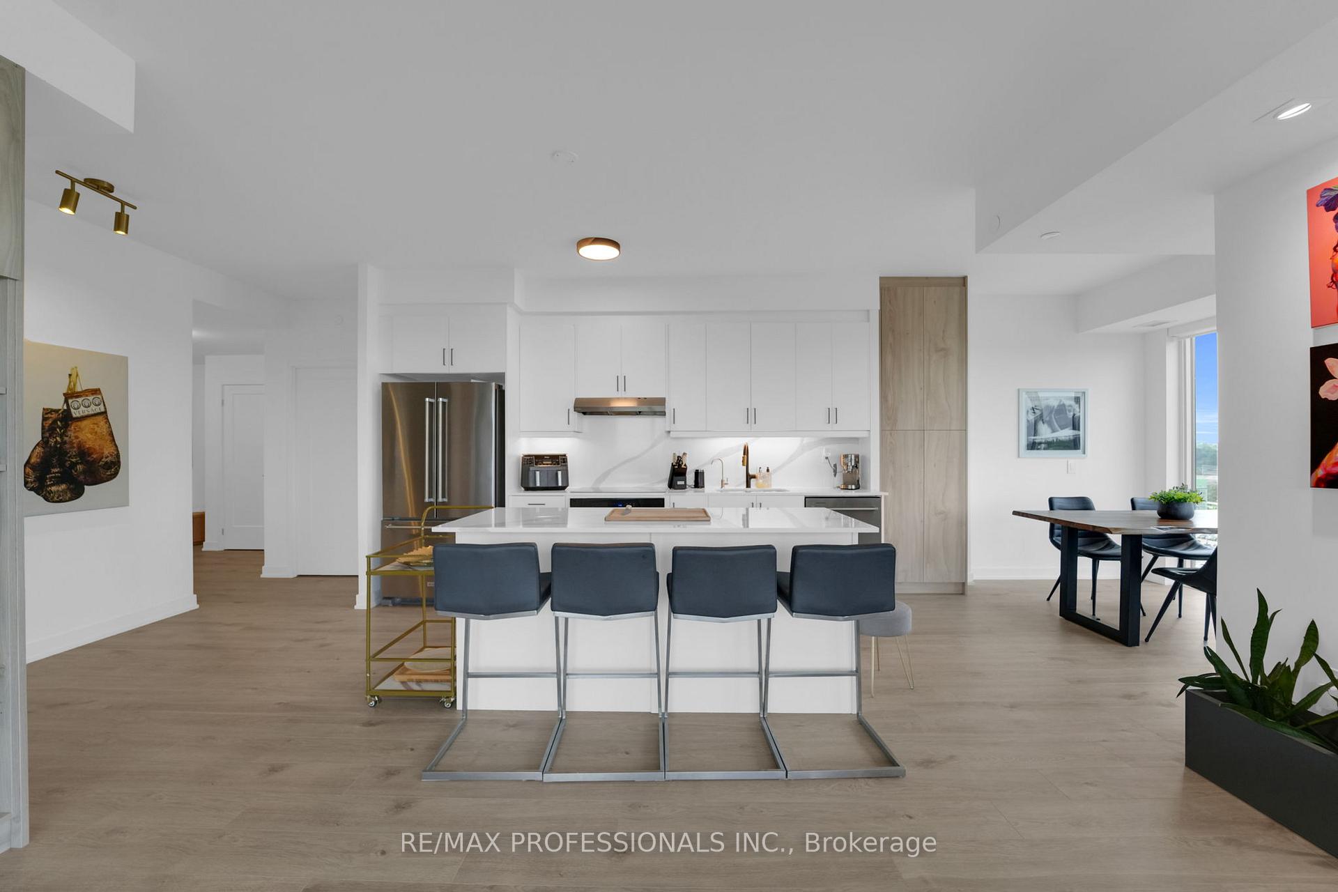 Photo 10 of Unit 1402, 1035 Southdown Road, Mississauga, Clarkson — HOMEH