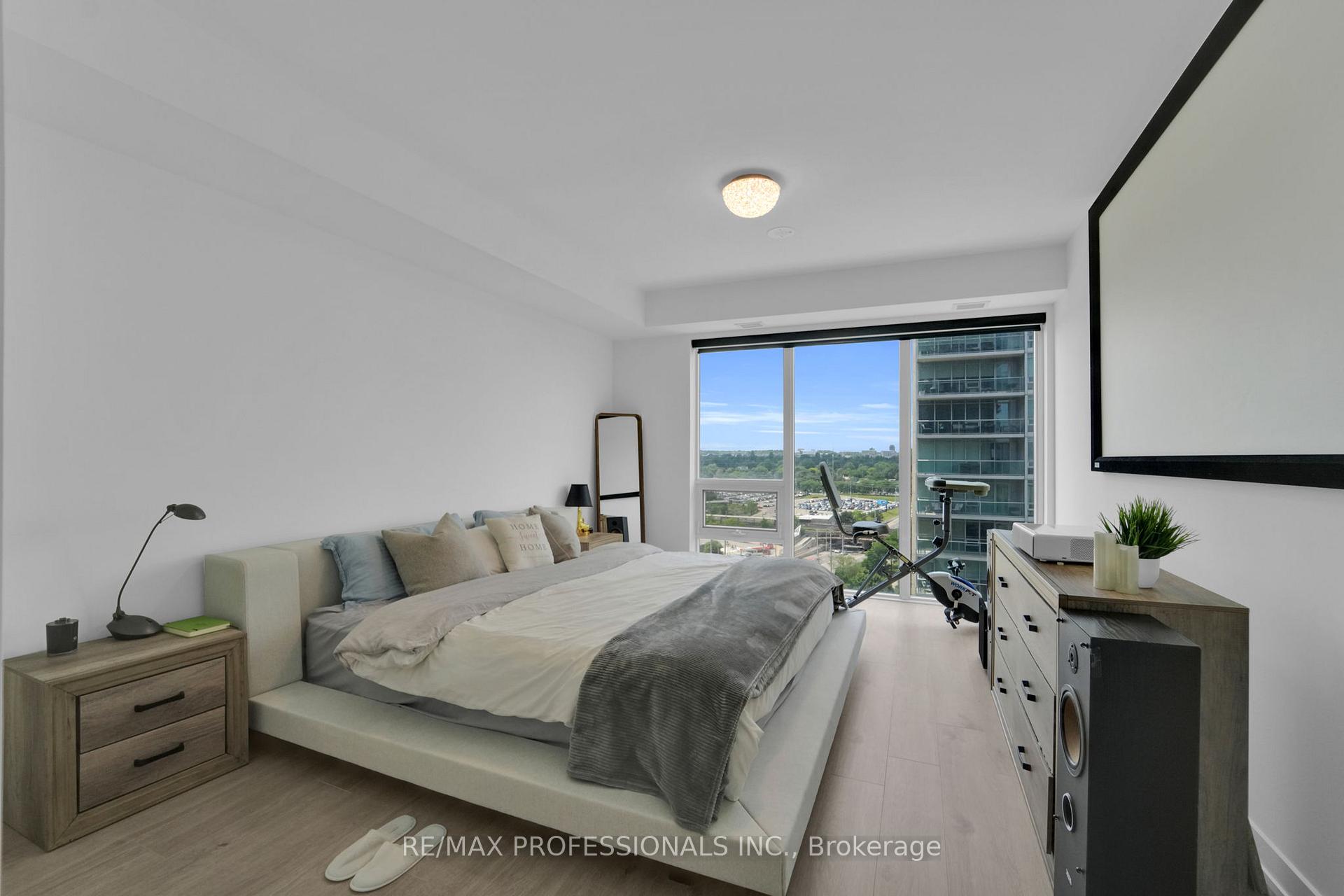 Photo 22 of Unit 1402, 1035 Southdown Road, Mississauga, Clarkson — HOMEH