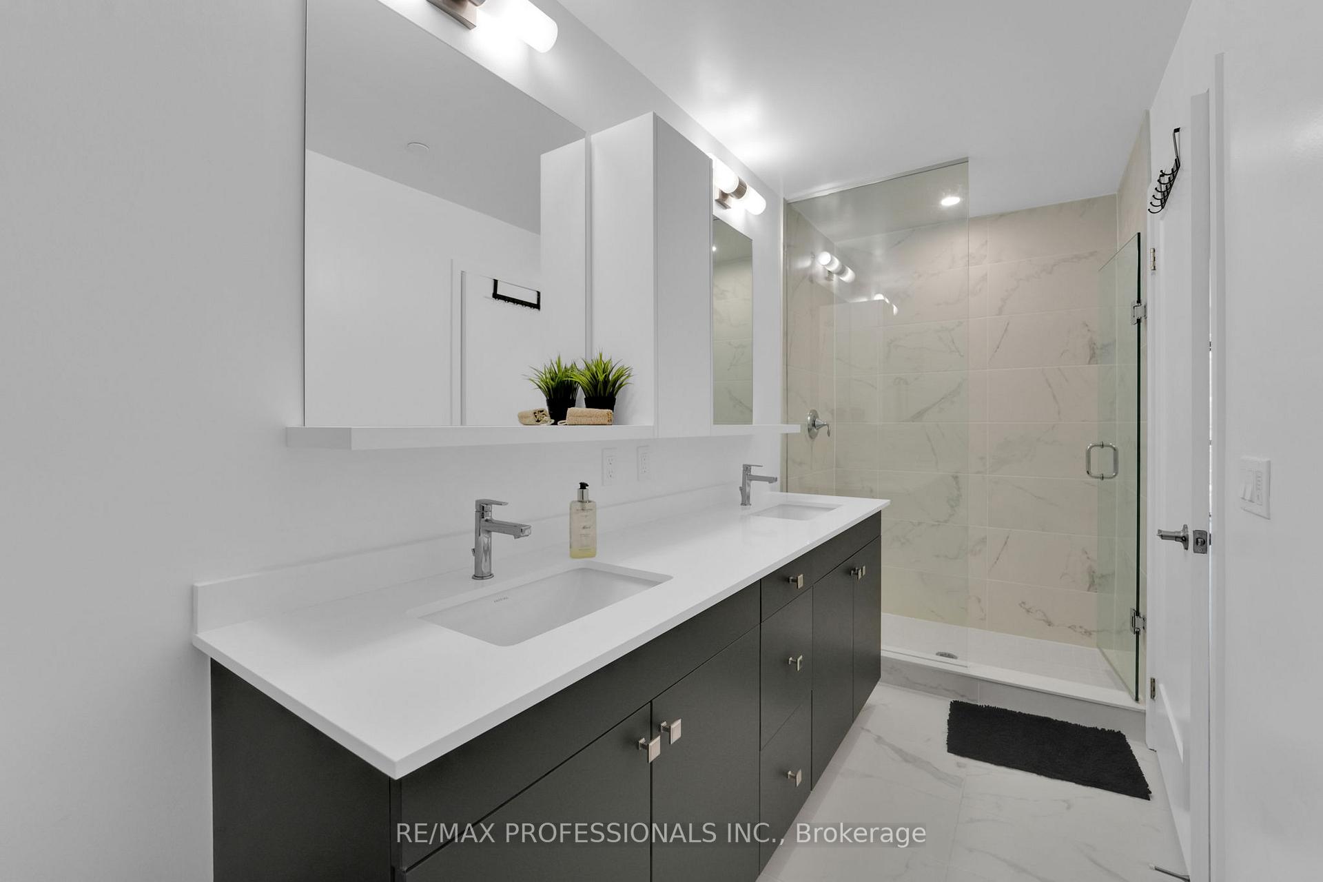 Photo 26 of Unit 1402, 1035 Southdown Road, Mississauga, Clarkson — HOMEH