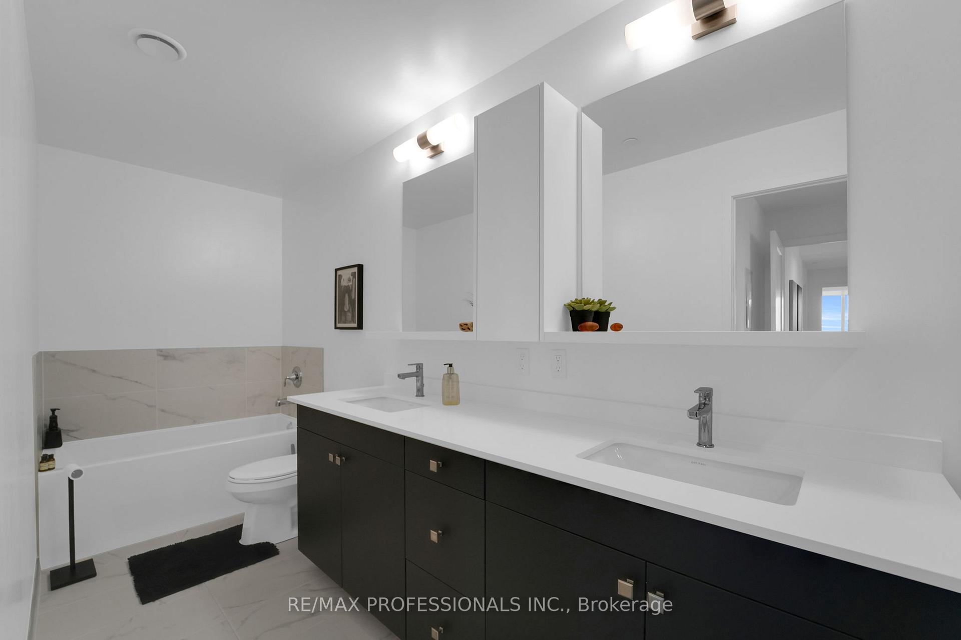 Photo 27 of Unit 1402, 1035 Southdown Road, Mississauga, Clarkson — HOMEH