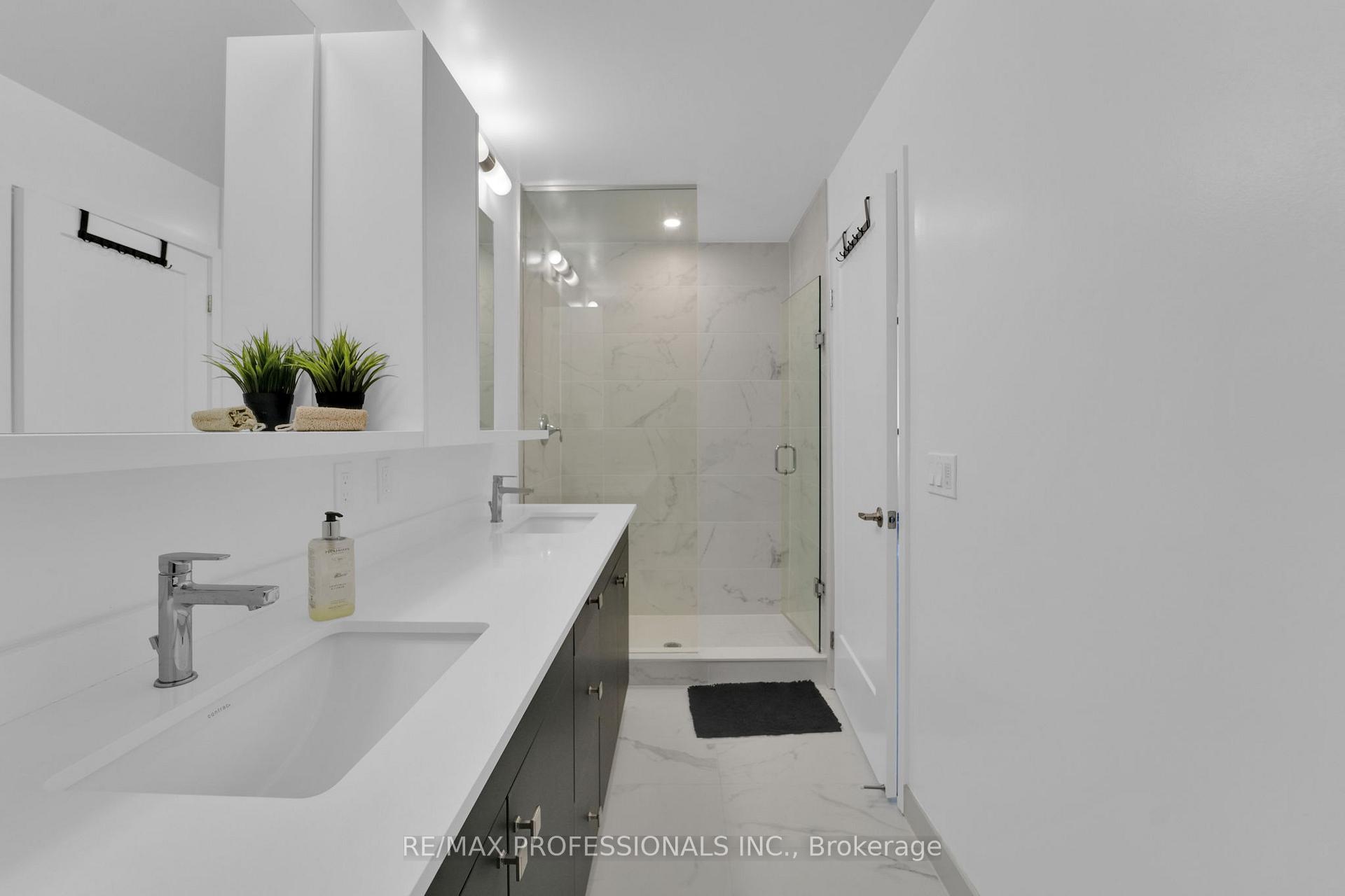Photo 28 of Unit 1402, 1035 Southdown Road, Mississauga, Clarkson — HOMEH