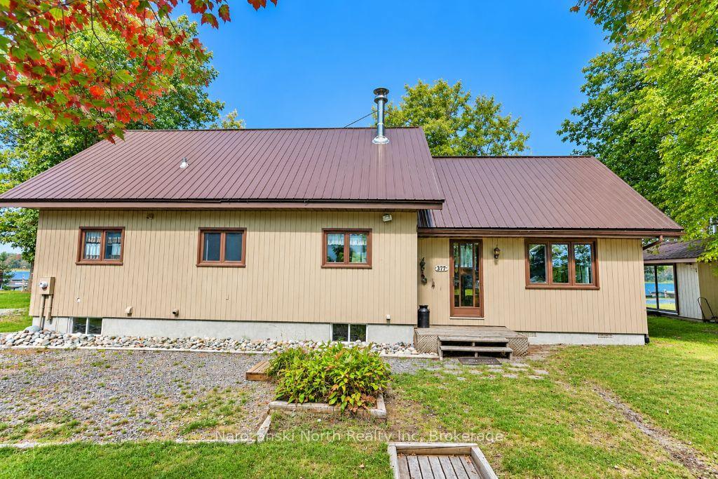 Photo 4 of 344 Perry Ave, Killarney — HOMEH