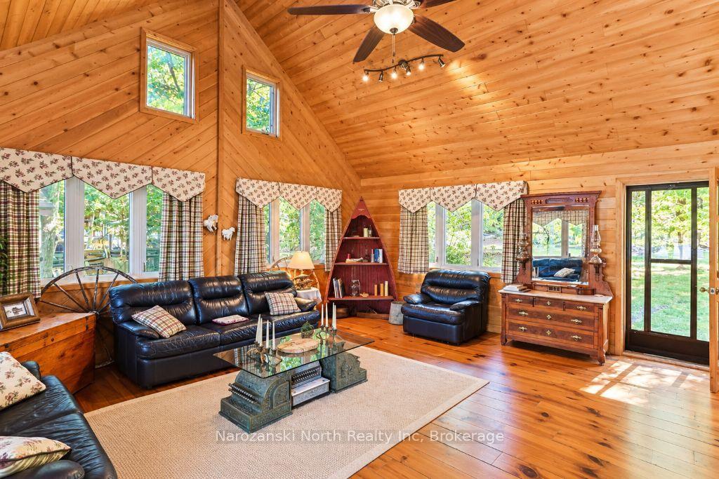 Photo 5 of 344 Perry Ave, Killarney — HOMEH