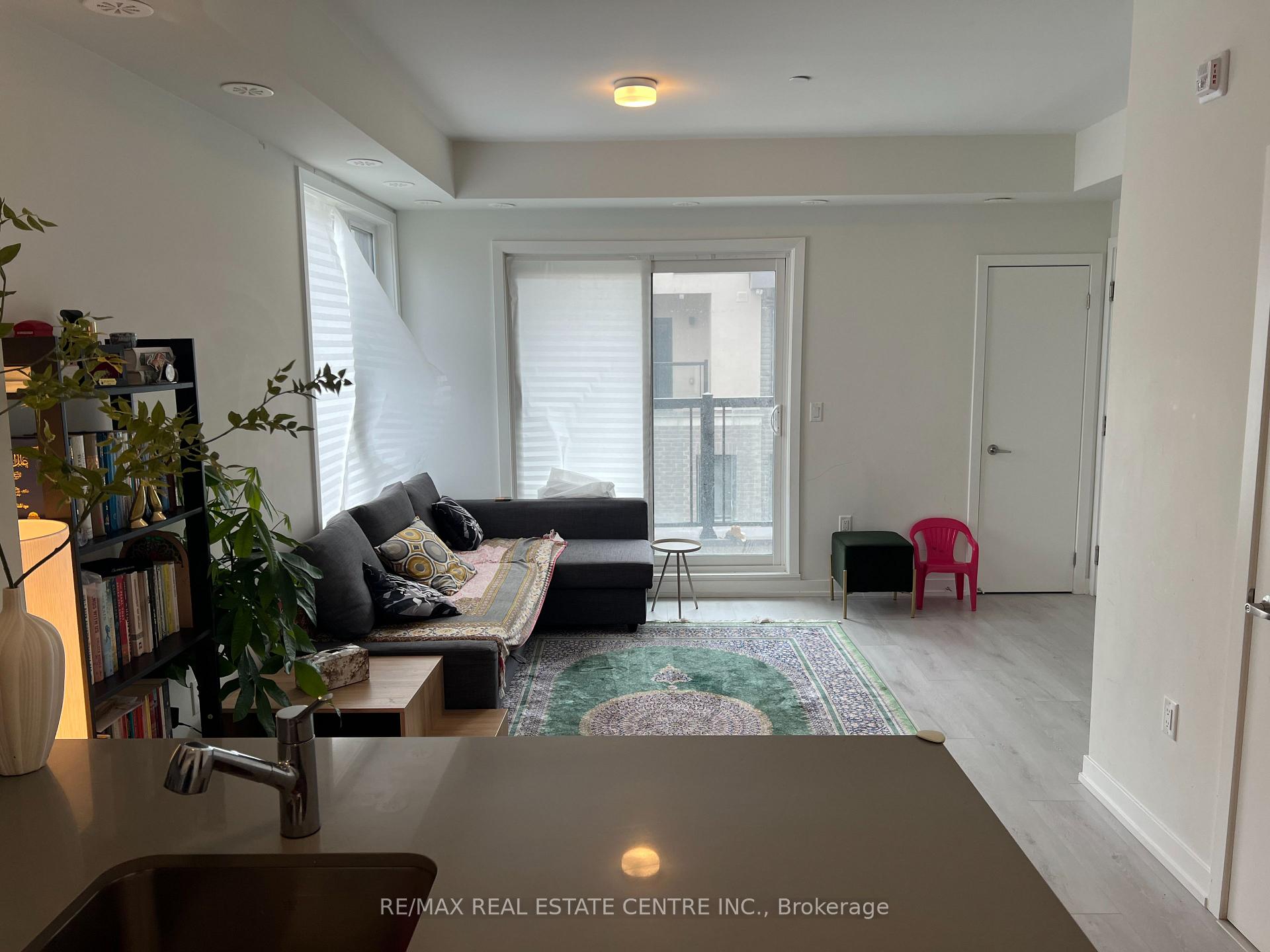 Photo 3 of Unit 1, 3421 Ridgeway Drive, Mississauga, Erin Mills — HOMEH