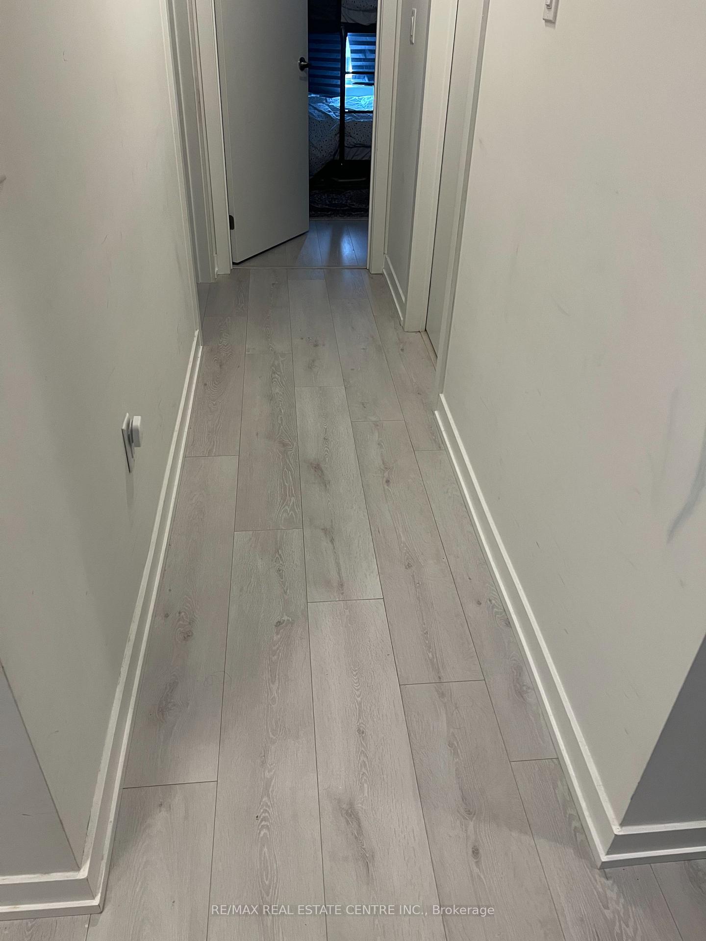 Photo 10 of Unit 1, 3421 Ridgeway Drive, Mississauga, Erin Mills — HOMEH