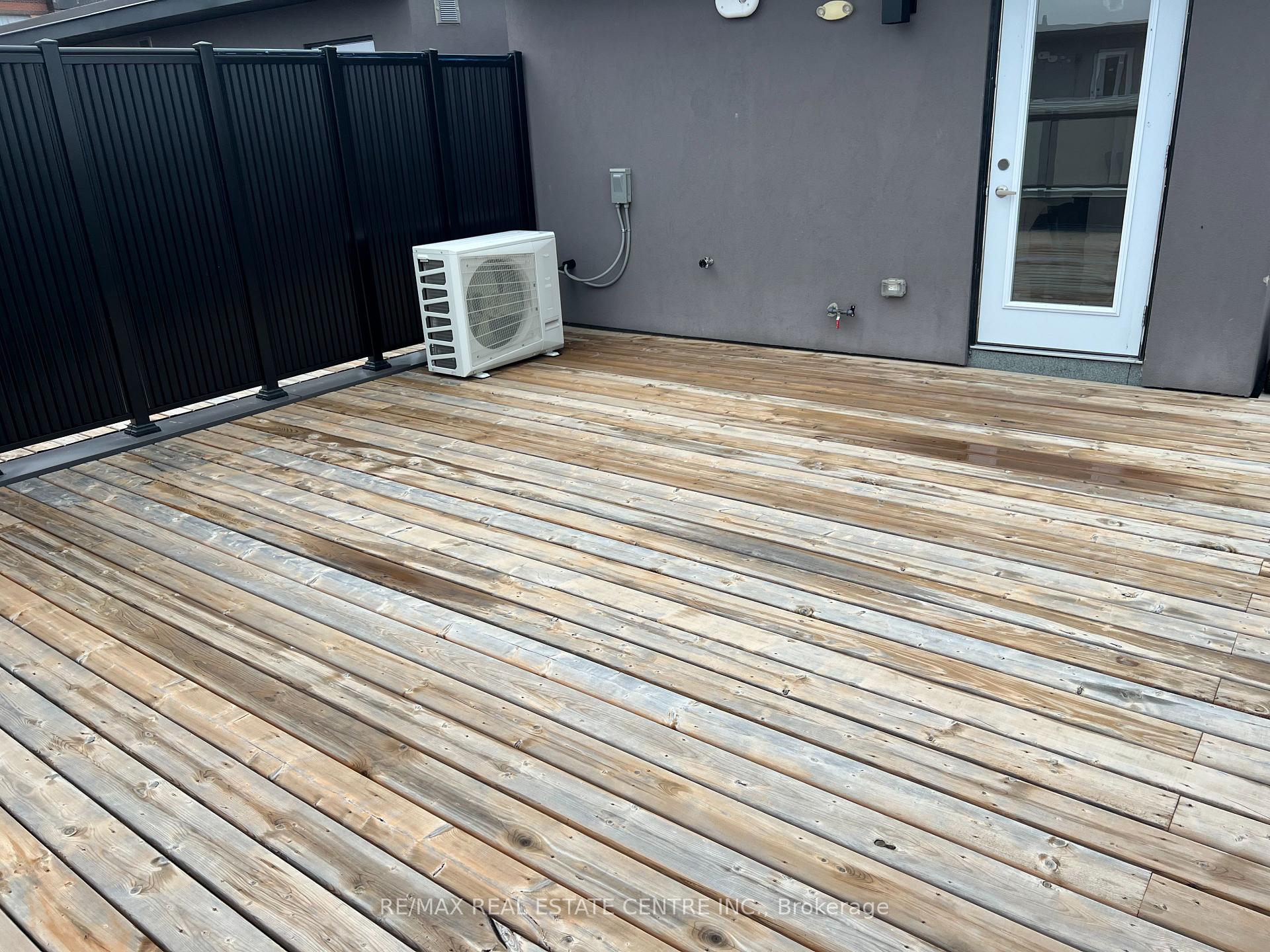 Photo 14 of Unit 1, 3421 Ridgeway Drive, Mississauga, Erin Mills — HOMEH