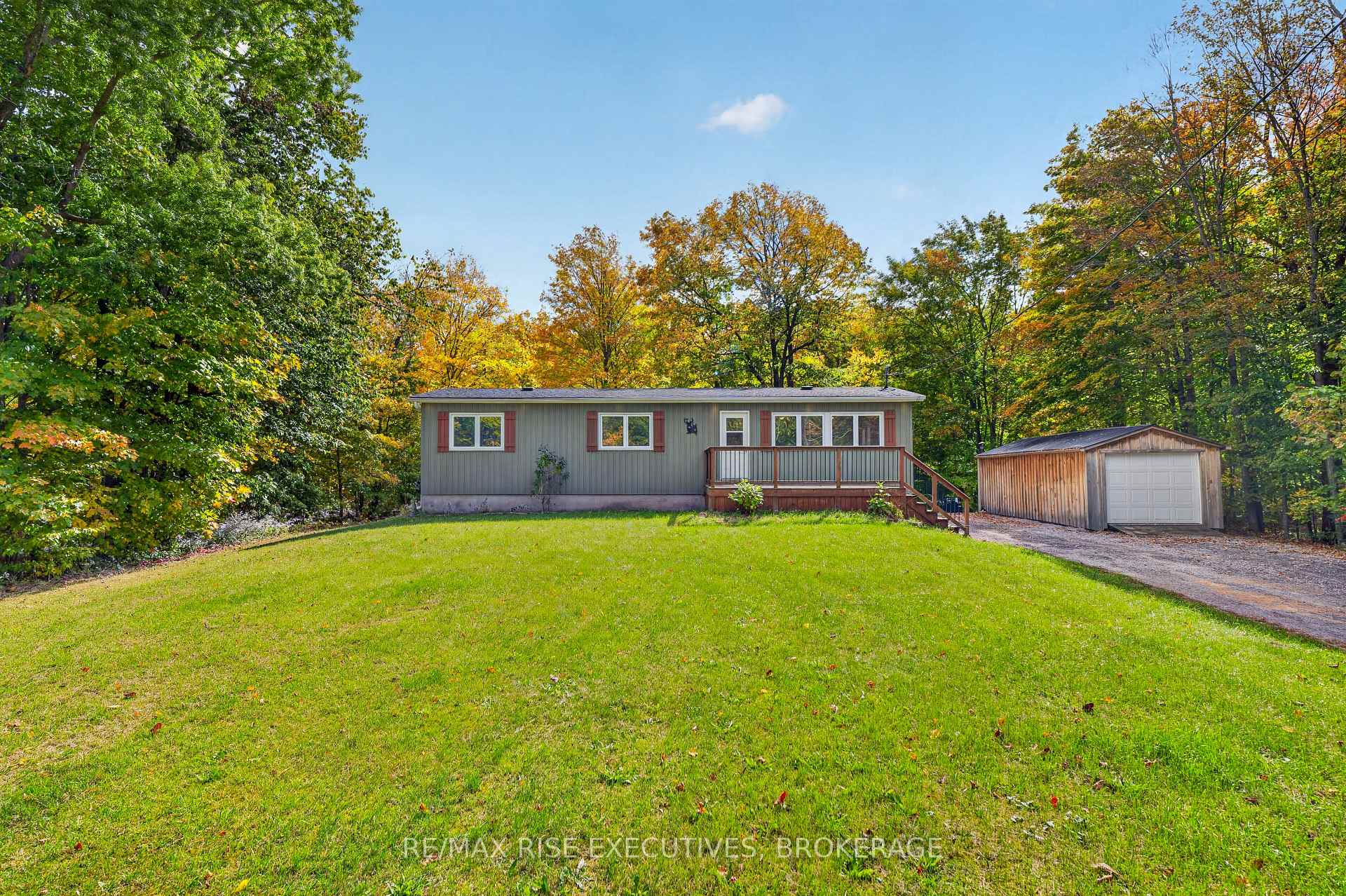 Photo of 2363 Sands Road