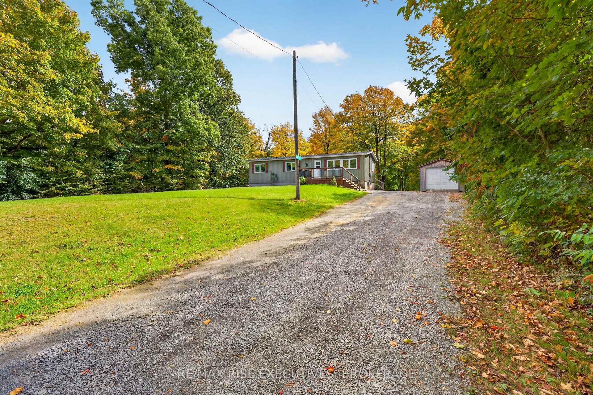 Photo 2 of 2363 Sands Road, Frontenac, Frontenac South — HOMEH