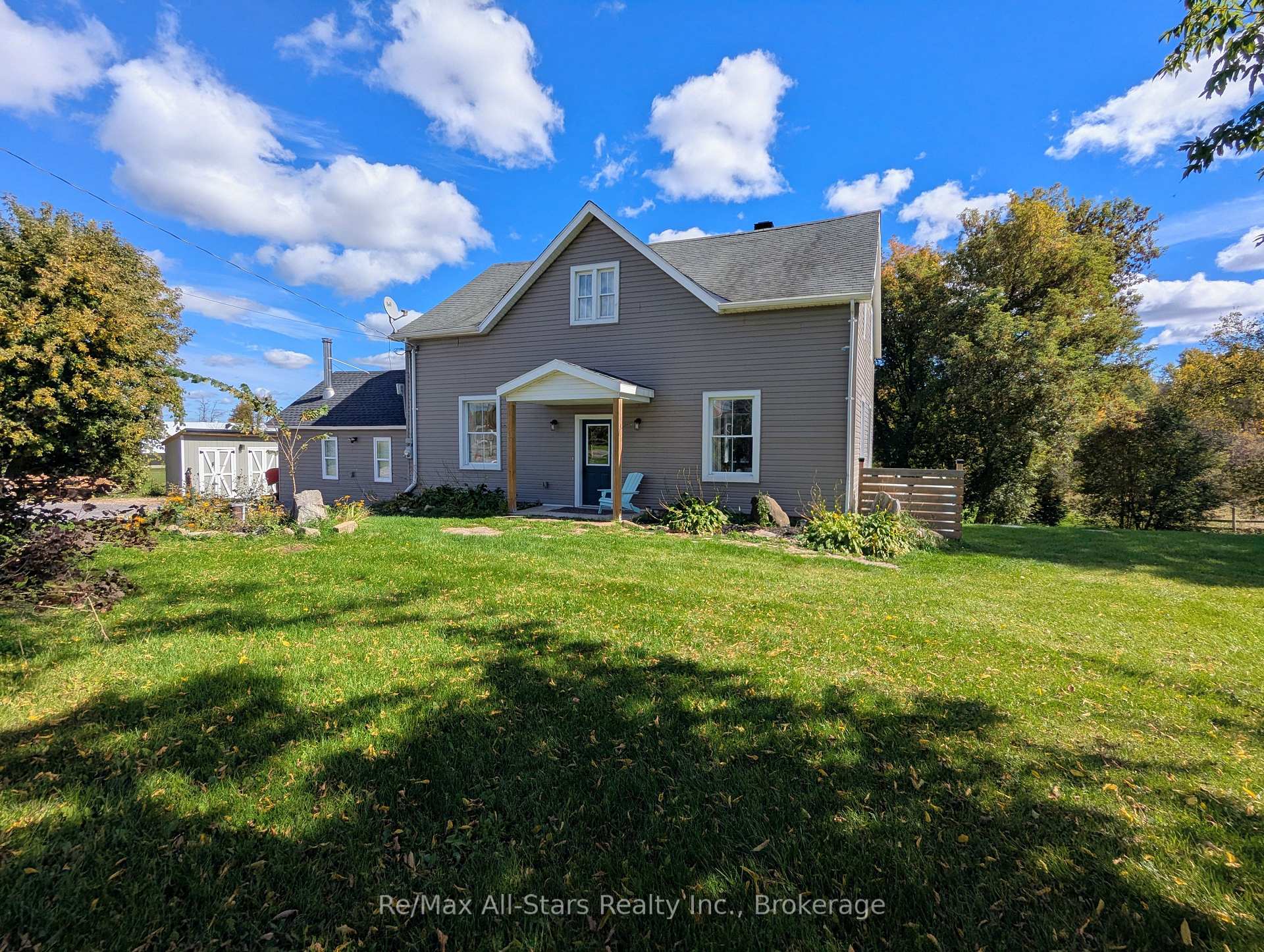 Photo 2 of 857 Perth Road, Beckwith, Beckwith Twp — HOMEH