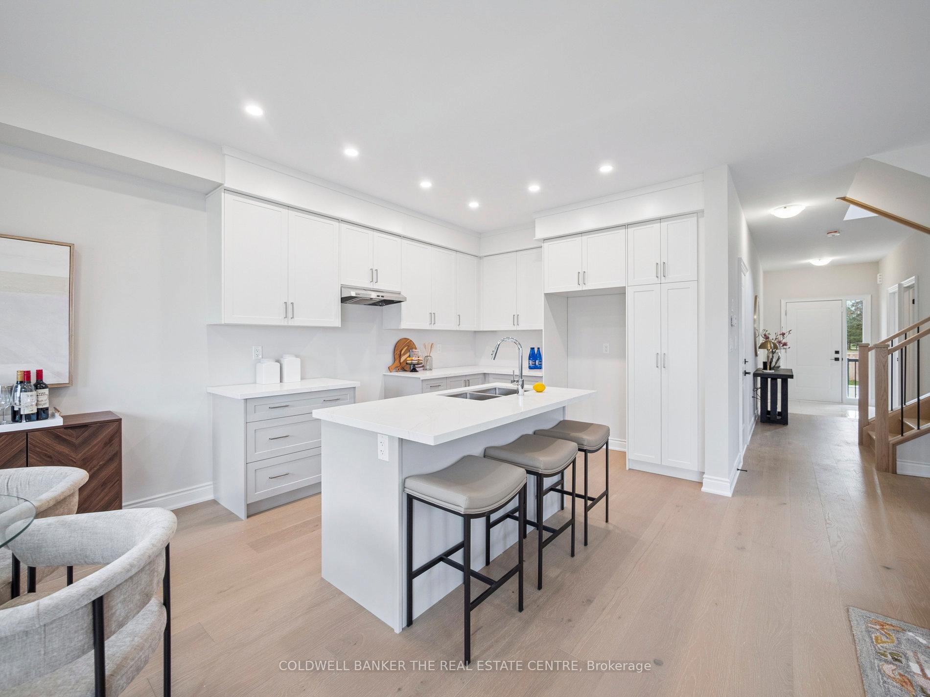 Photo 14 of 11 Hildred Cushing Way, Uxbridge — HOMEH