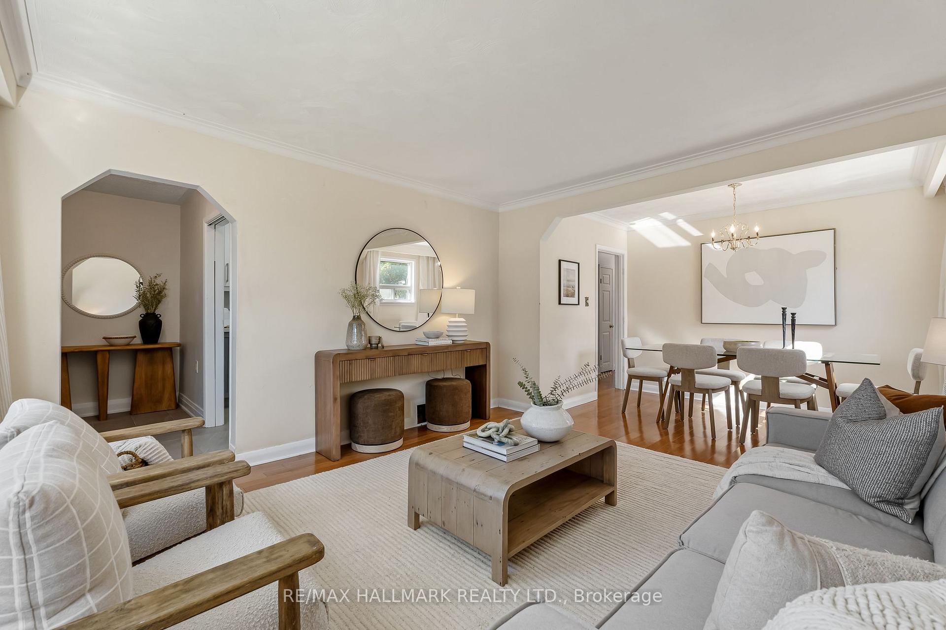 Photo 6 of 3 Armada Court, Scarborough, Woburn — HOMEH
