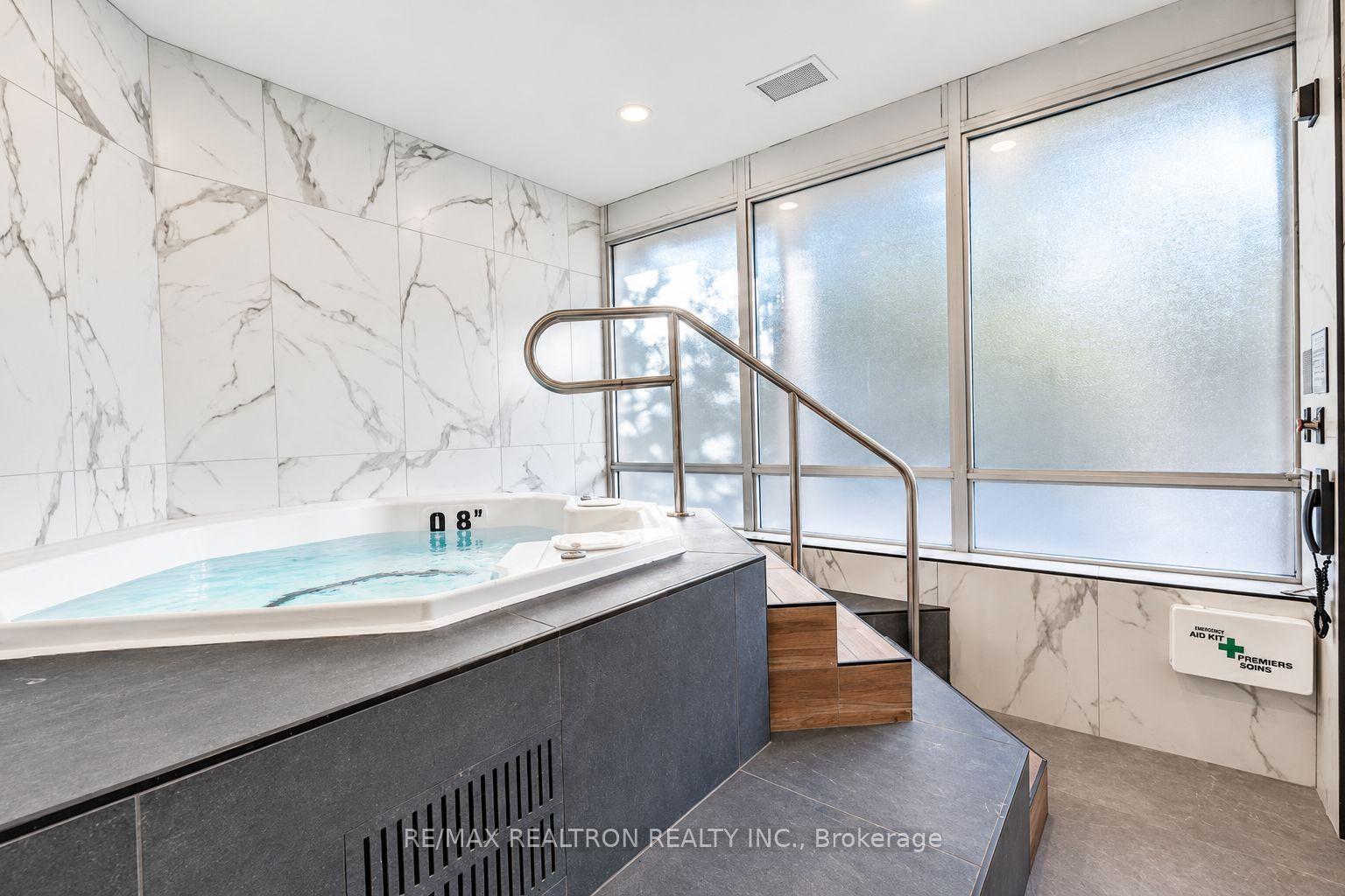 Photo 19 of Unit 511, 256 Doris Avenue, North York, Willowdale East — HOMEH
