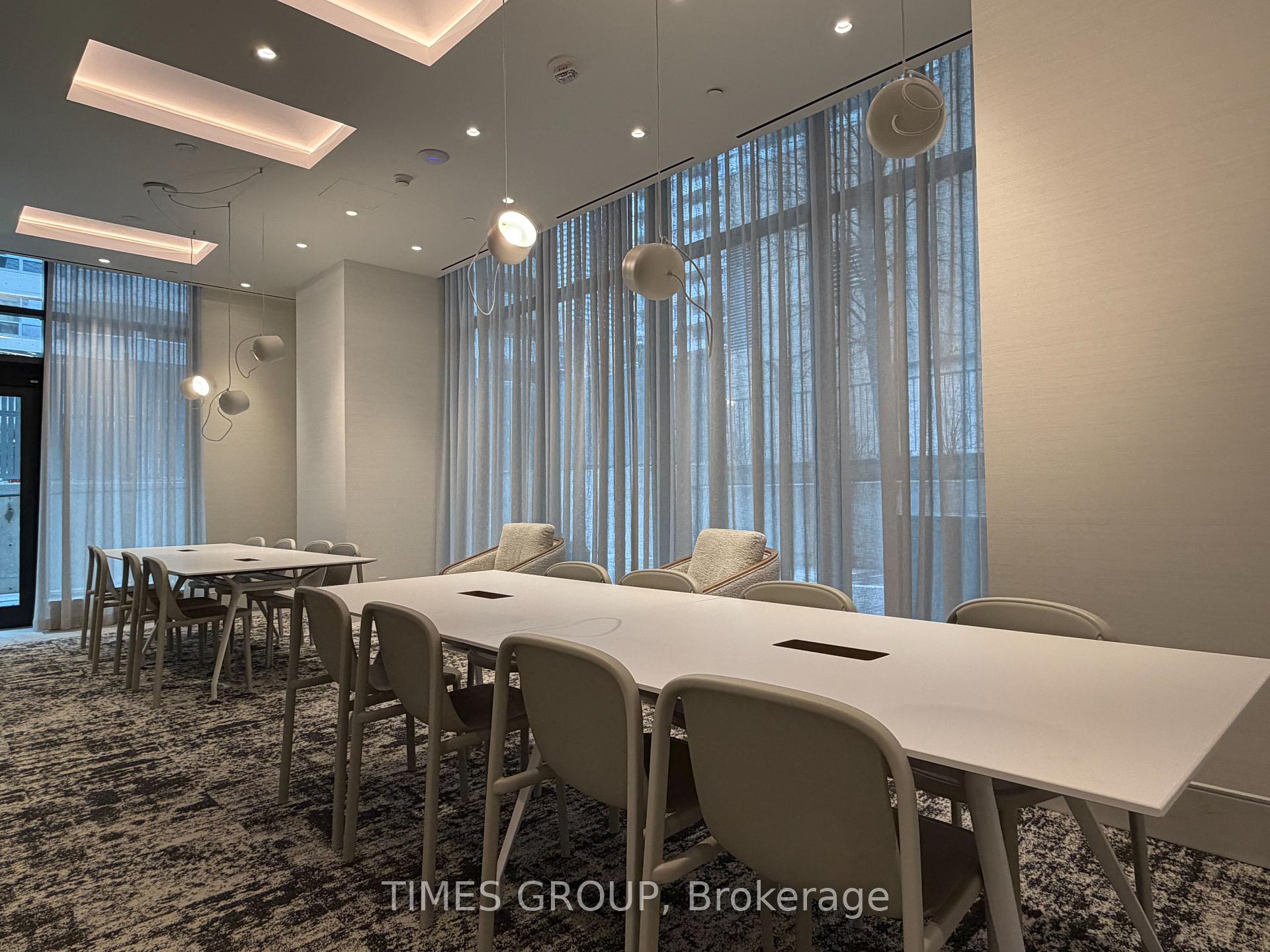 Photo 3 of Unit 1104, 65 Broadway Avenue, Toronto, Mount Pleasant West — HOMEH