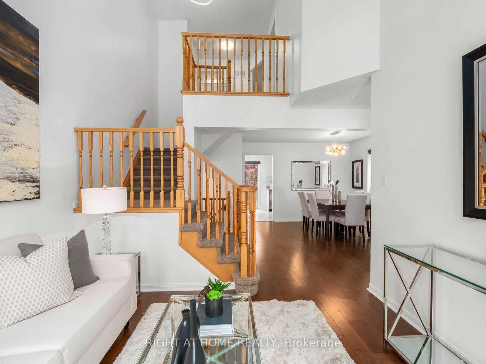 Photo 4 of 5555 Bridgeport Gate, Mississauga, Churchill Meadows — HOMEH