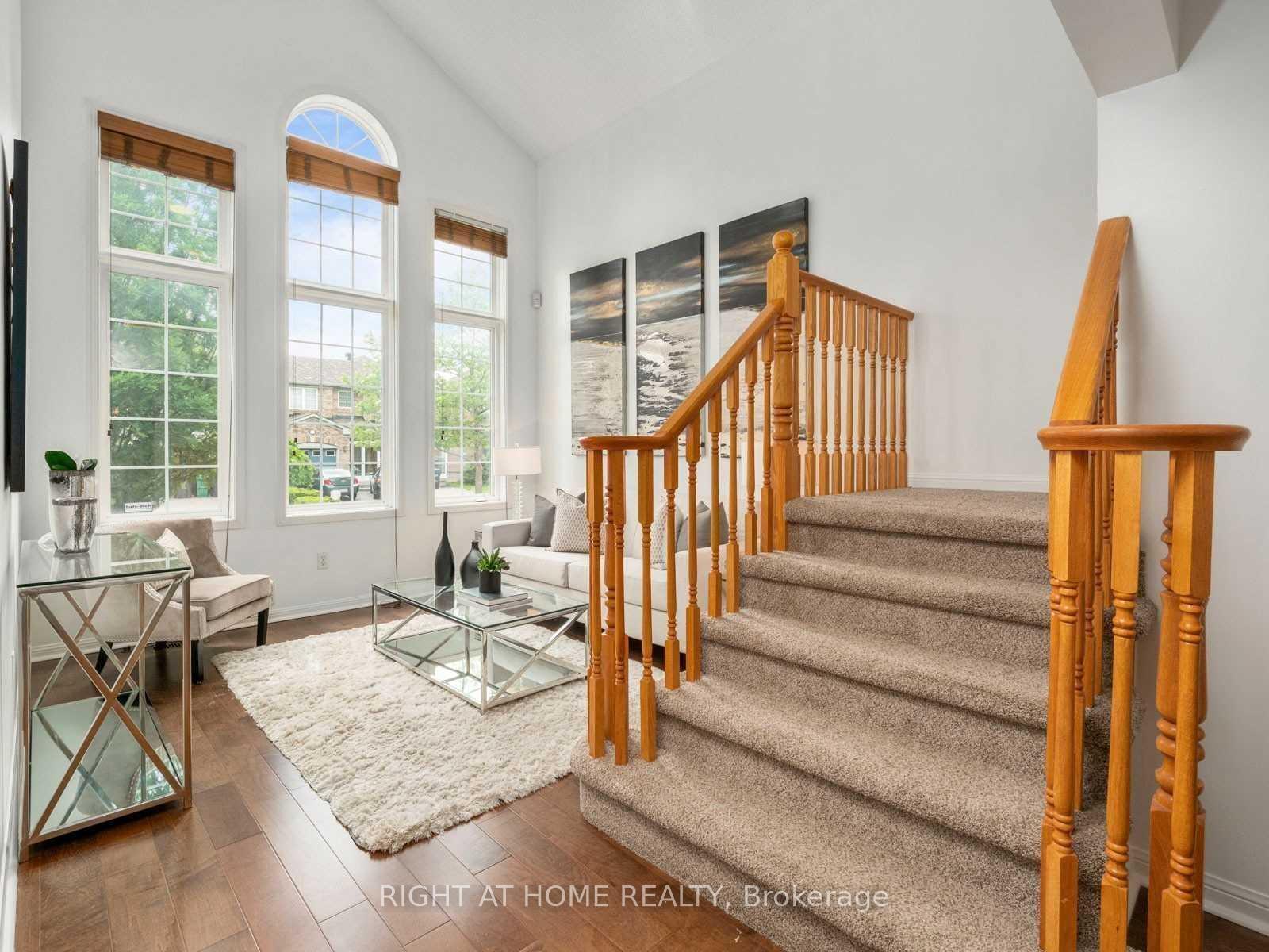 Photo 5 of 5555 Bridgeport Gate, Mississauga, Churchill Meadows — HOMEH