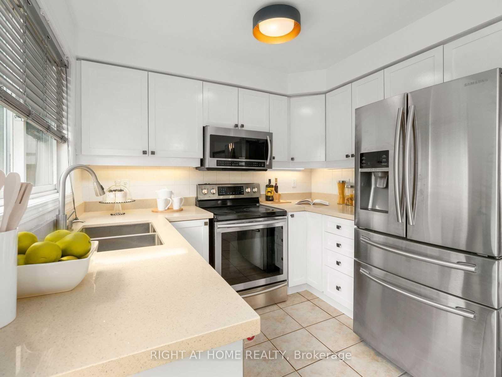 Photo 9 of 5555 Bridgeport Gate, Mississauga, Churchill Meadows — HOMEH