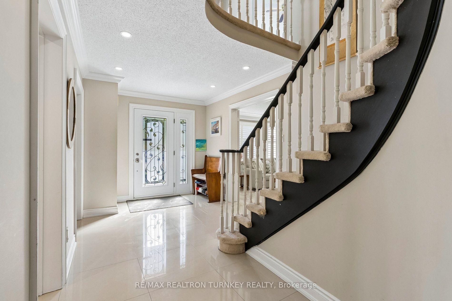 Photo 4 of 263 Chambers Crescent, Newmarket, Armitage — HOMEH